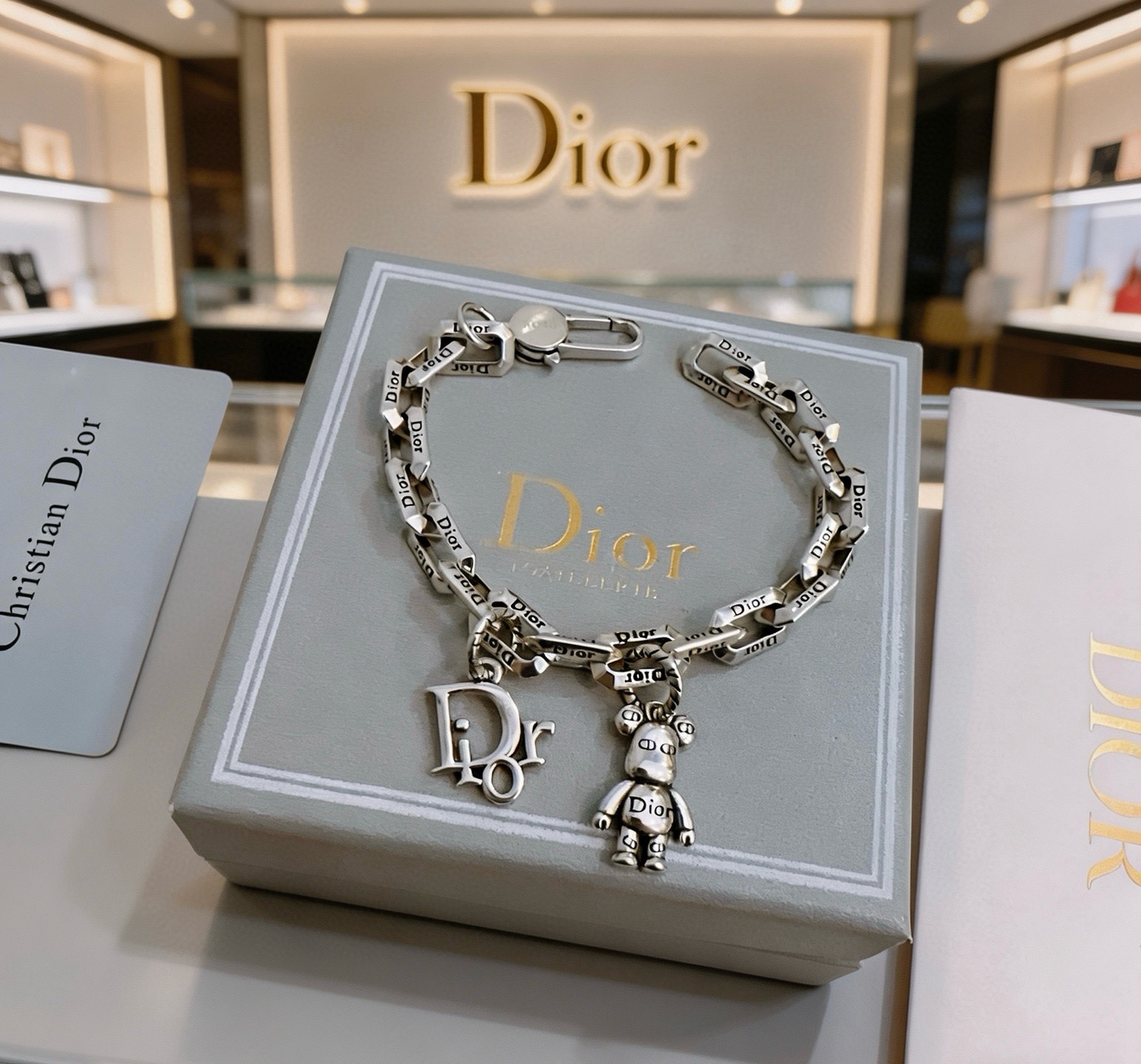 Dior Haute Joaillerie Fine Jewelry Earrings Necklace Ring Ref.6094579F 6