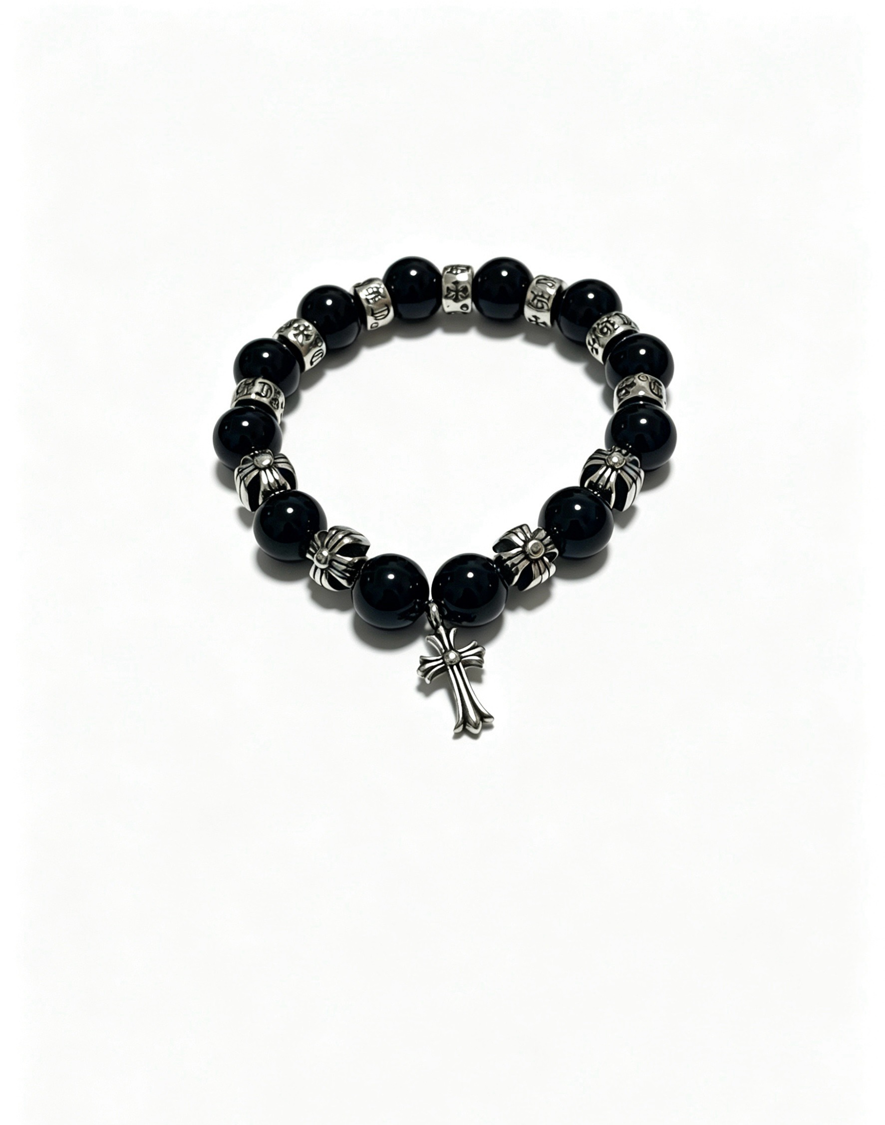 NO:922078,New [counter quality] Chrome Hearts multi-element retro cross agate bracelet, thick cross pendant, different pattern design styles with concave and convex shapes, showing a distinctive cross. The Scout flower is the symbol of Chrome Hearts, so it is more durable. Genuine pattern-printed Chrome Hearts distinguishes the ordinary light version in the market. Match the version and benchmark quality. Look at the printing details. The degree of retro gray oxidation. Seiko version!  !  !  Purely handmade, authentic molded fashion essentials, can be worn by both men and women, same style for couples, original official website, rock punk Thai silver style, retro elements, trendy and versatile, boutique jewelry, chrome hearts, chrome hearts, bracelets19860909新款【专柜品质】Chrome Hearts克罗心多元素复古十字架玛瑙手链 粗款十字架吊坠 凹凸造型不同的花纹设计风格 呈现出与众不同 十字架 童军花是克罗心的志 所以更经久不衰 正品打版Chrome Hearts克罗心 区别市场普通轻版 对版对标品质 看字印细节 复古做旧灰氧程度.精工版本！！！ 纯手工打造 正品开模潮流时尚必备 男女均可佩戴 情侣同款 官网原版 摇滚朋克泰银风格 复古元素 潮流百搭,饰品精品,chrome hearts,chrome hearts,bracelet,Jewelry