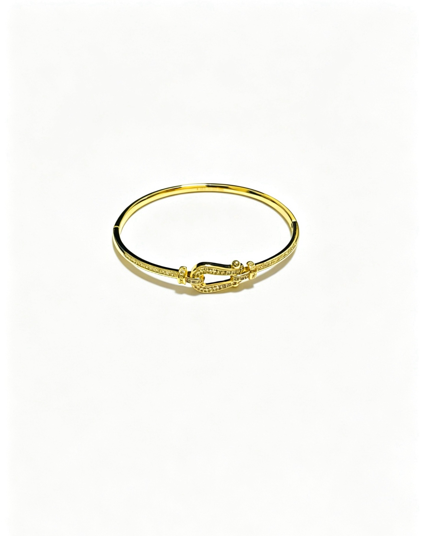 NO:922112,New product release hot Fred Feiden with diamond small horseshoe buckle unisex high-quality bracelet big brand fashion exquisite FORCE series bracelets high-end customization ~ electroplating 18k gold craftsmanship horseshoe buckle bracelet bracelet!  The effect is very versatile. Internet celebrity. A must-have item for fashionistas. Couple style for men and women, boutique jewelry, bracelet, bracelet19860909新品发布火爆费雷德 Fred斐登带钻小马蹄扣中性款高品质手链大牌 时尚 精致FORCE 系列手链高端定制～电镀18k金工艺 精工马蹄扣头手链手镯！上手效果非常百搭 网红达人 时尚一族必备单品 男女同款情侣款,饰品精品,bracelet,bracelet,Jewelry