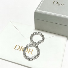 DIOR新款高品质迪奥手链原单货专柜新款开模复古潮流时尚必备 男女均可佩戴 情侣款同款 摇滚朋克泰银风格 复古元素 潮流 DIOR新款高品质迪奥手链原单货专柜新款开模复古潮流时尚必备 男女均可佩戴 情侣款同款 摇滚朋克泰银风格 复古元素 潮流