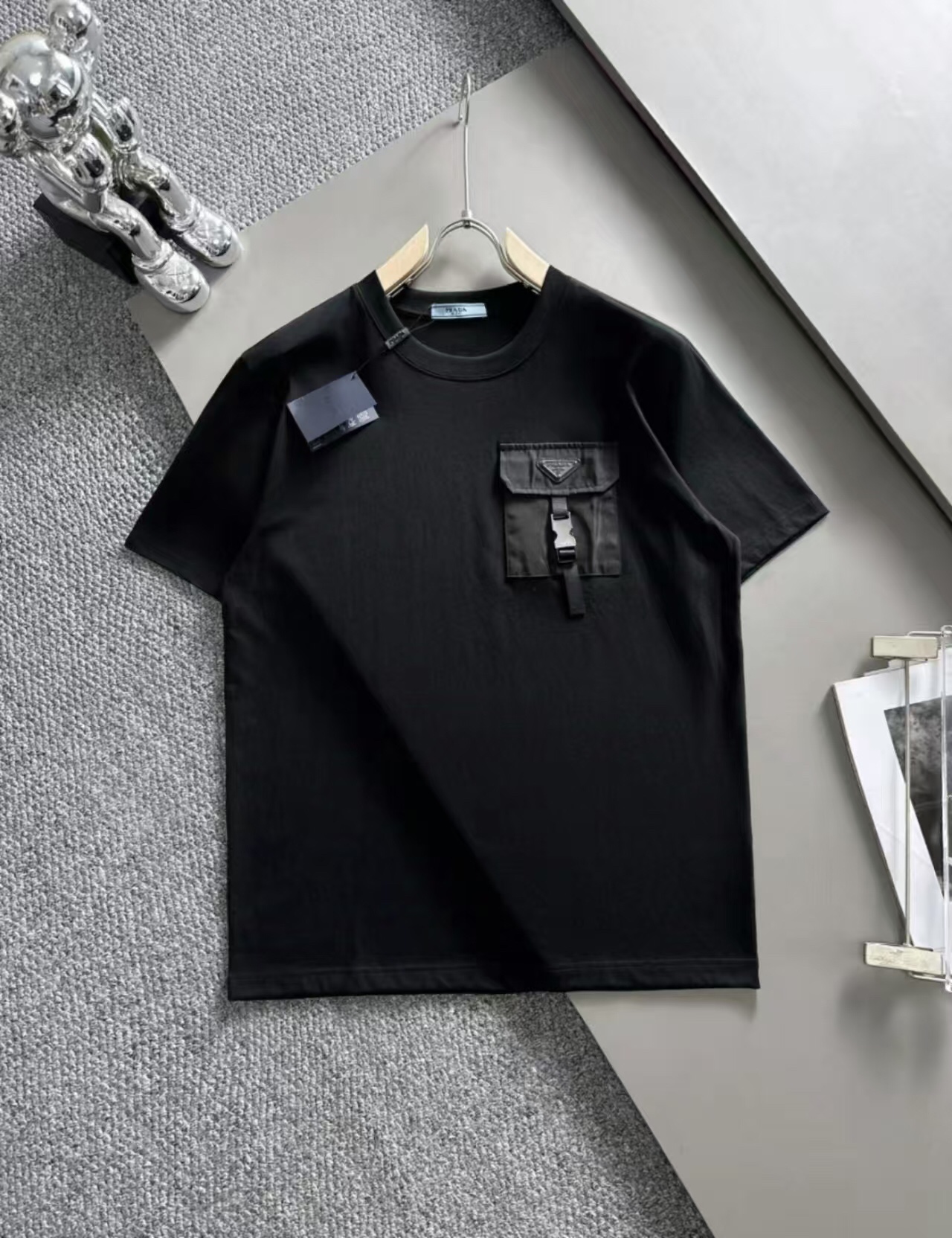 (Llegó al día siguiente) PRADA 2025 nuevo estilo bolsillos tejidos personalizados logotipo de letra de sello de cuero t…