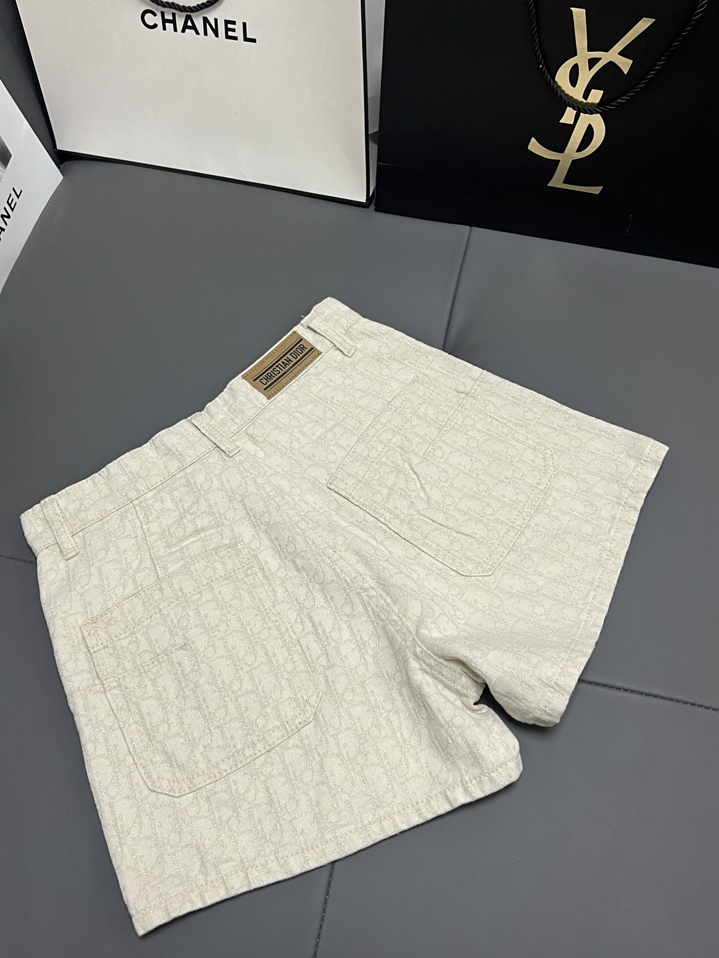 i1744439028371 2811 0 4