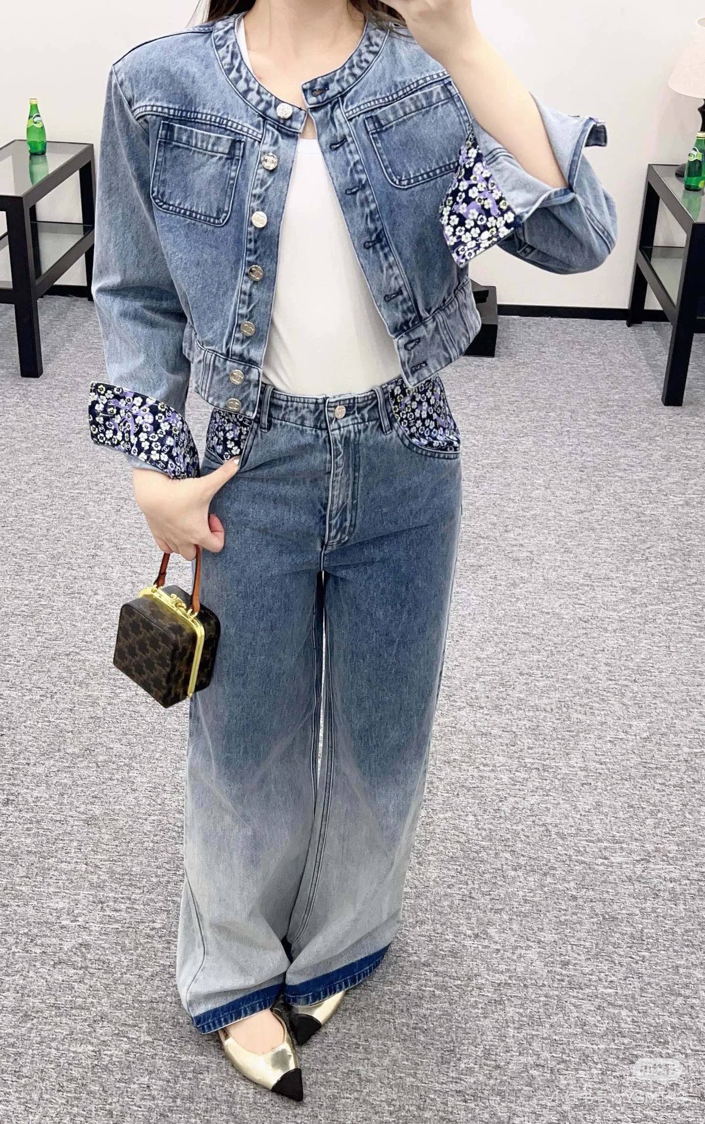 Chanel 2025B Gradient Wide Leg Jeans Denim Blue, Straight Leg, Stylish and Slim Fit 3 i1755325639296 634 0 2