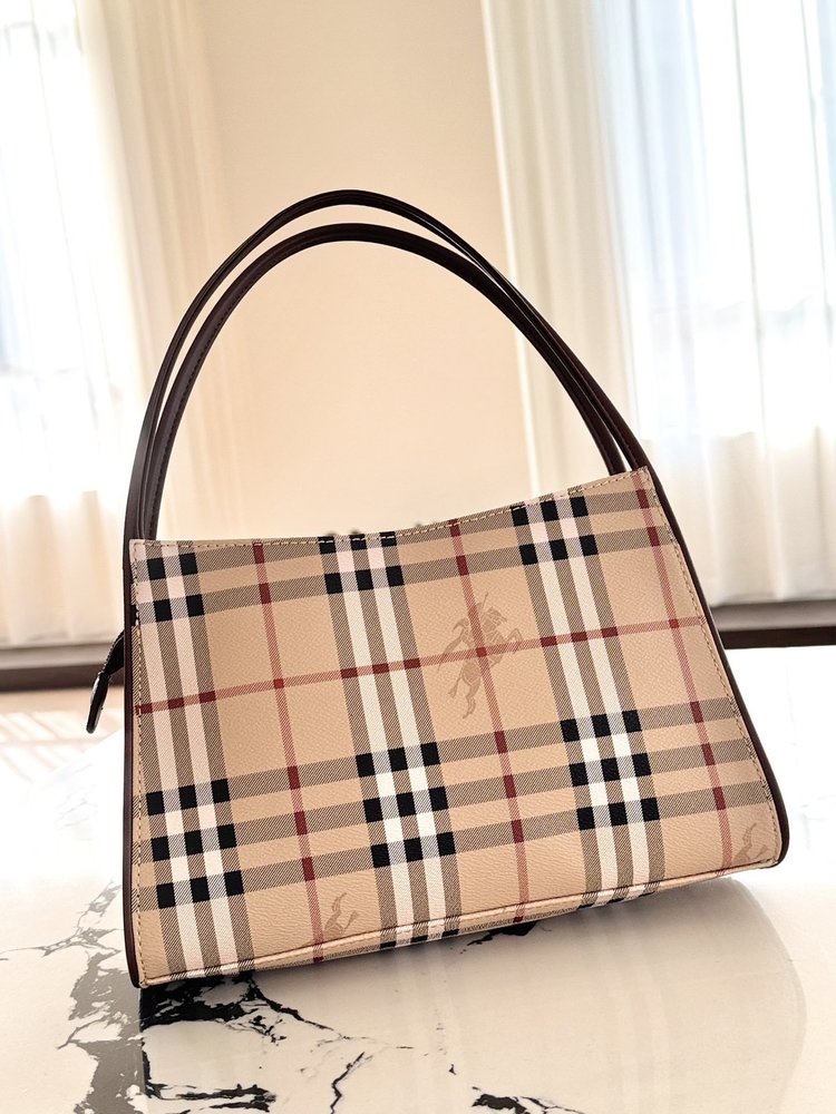 Vintage Check Top-Handle Shoulder Bag - Comprehensive 4
