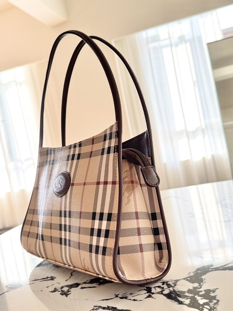 Vintage Check Top-Handle Shoulder Bag - Comprehensive 3