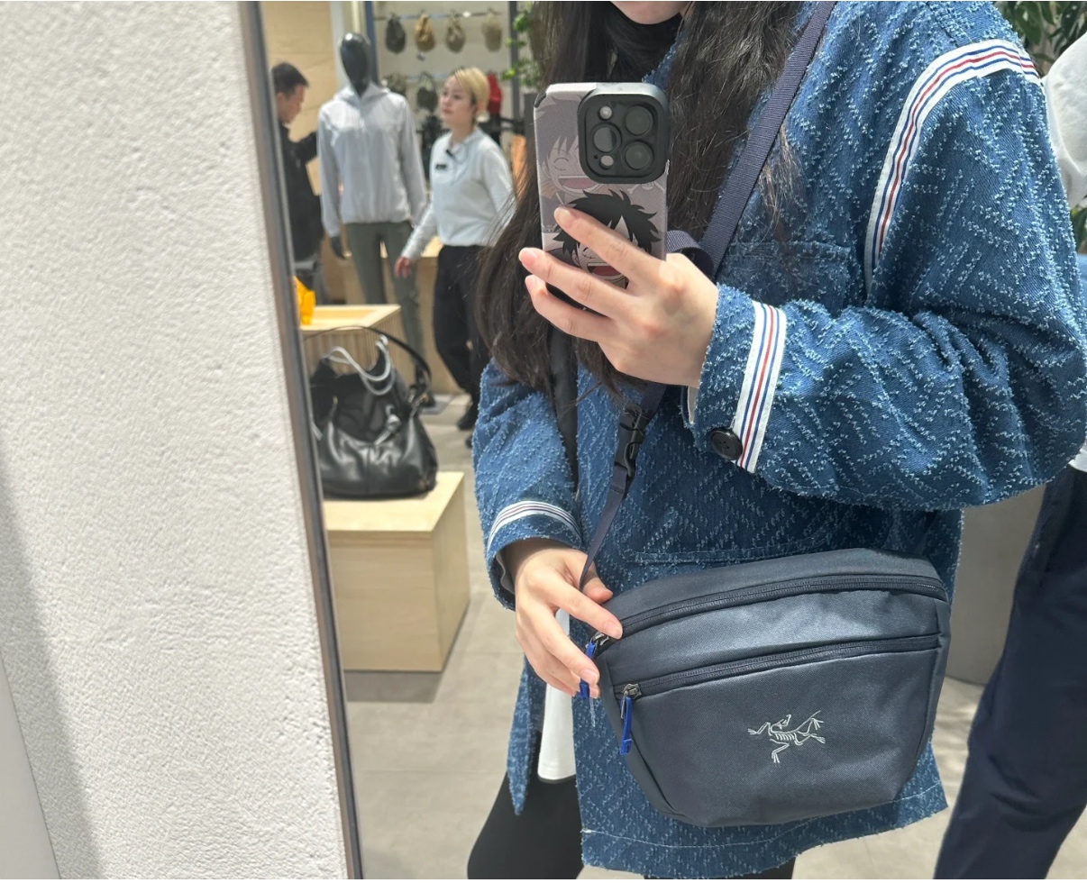 Saint Laurent Haute Couture Classic Luxury Handbag Shoulder Crossbody 8