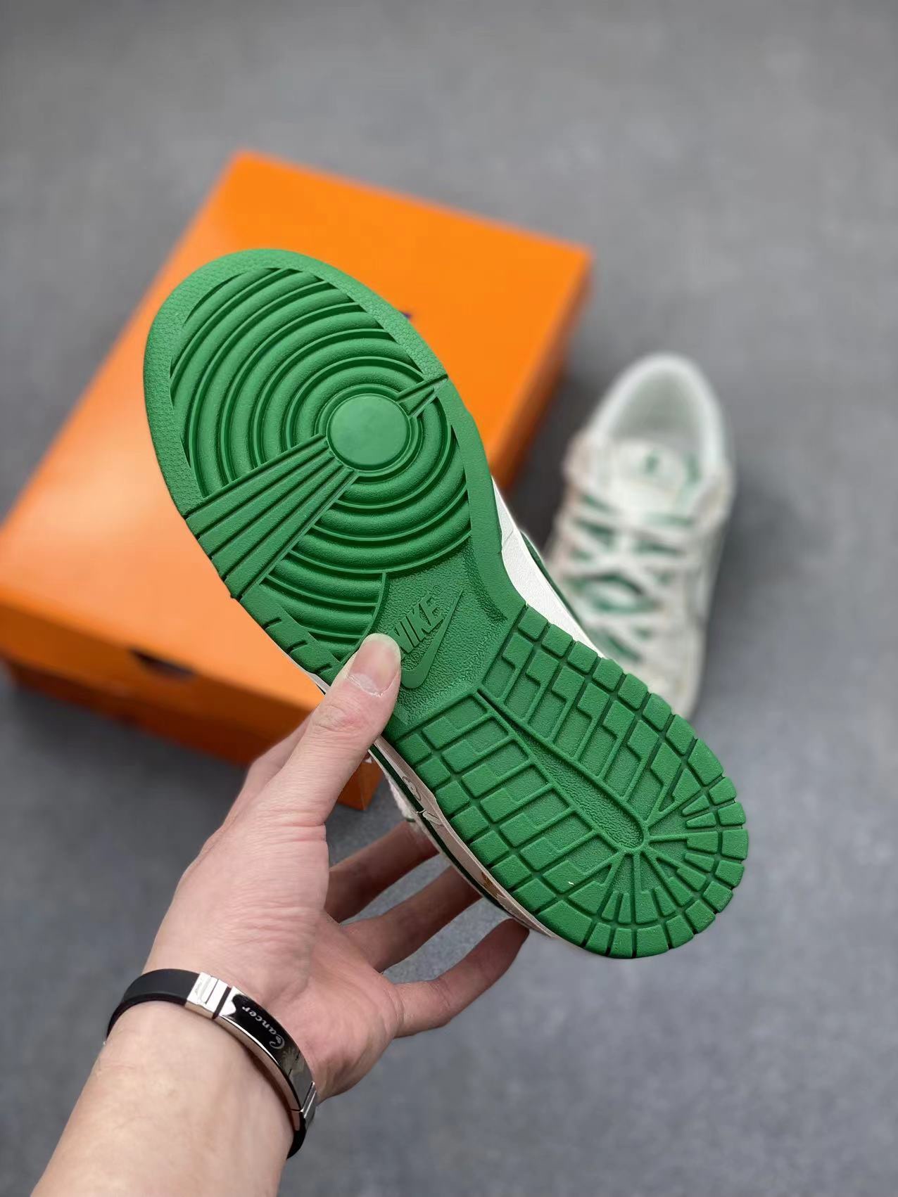 Nike SB Dunk Low Louis Vuitton Custom Green Bear Sneakers - Limited Edition 7 i1704954978 8058 1