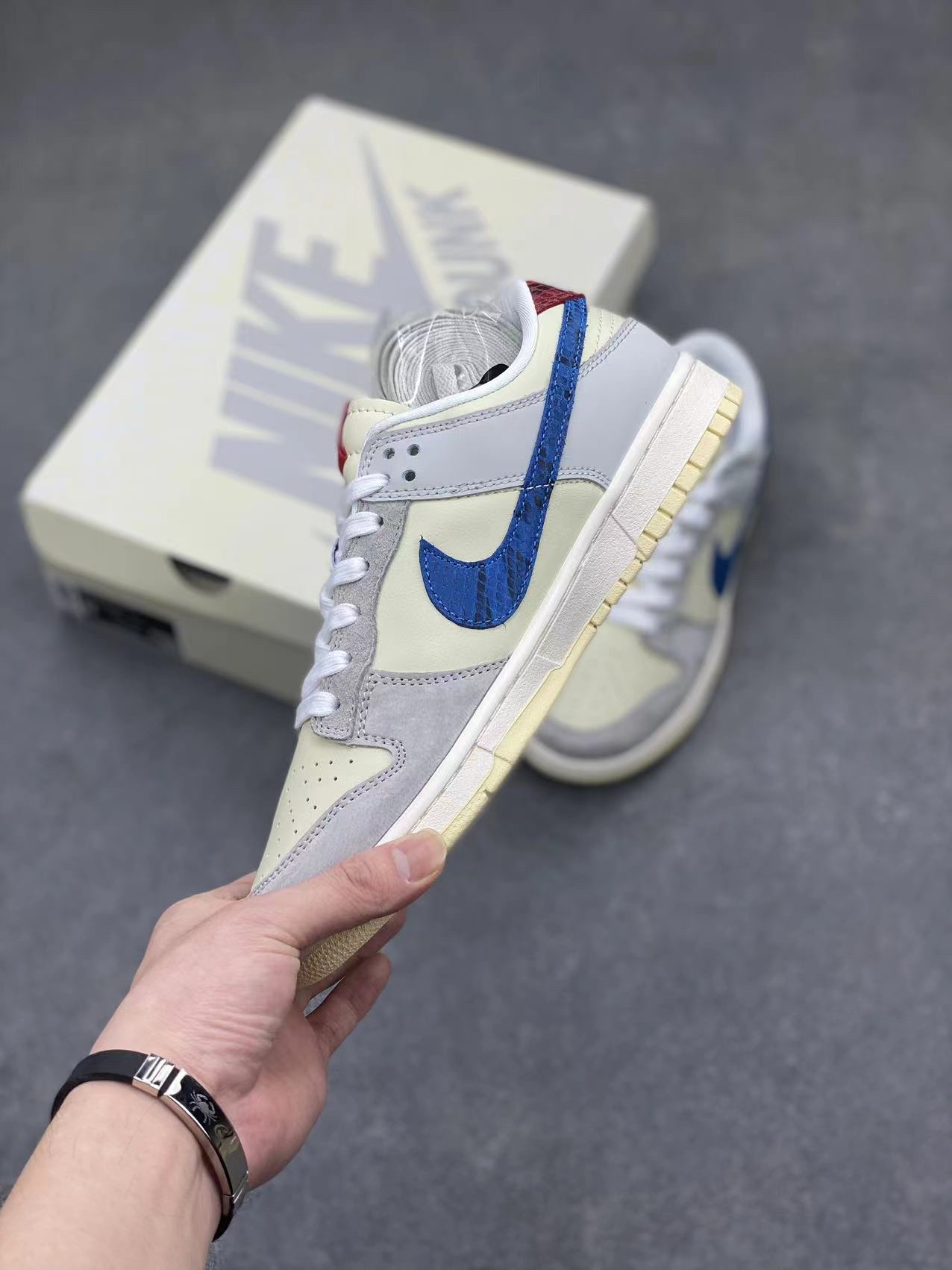 Nike SB Dunk Low UN Blue Dragonscale - Premium Custom Sneakers 4 i1712040445 4844 4