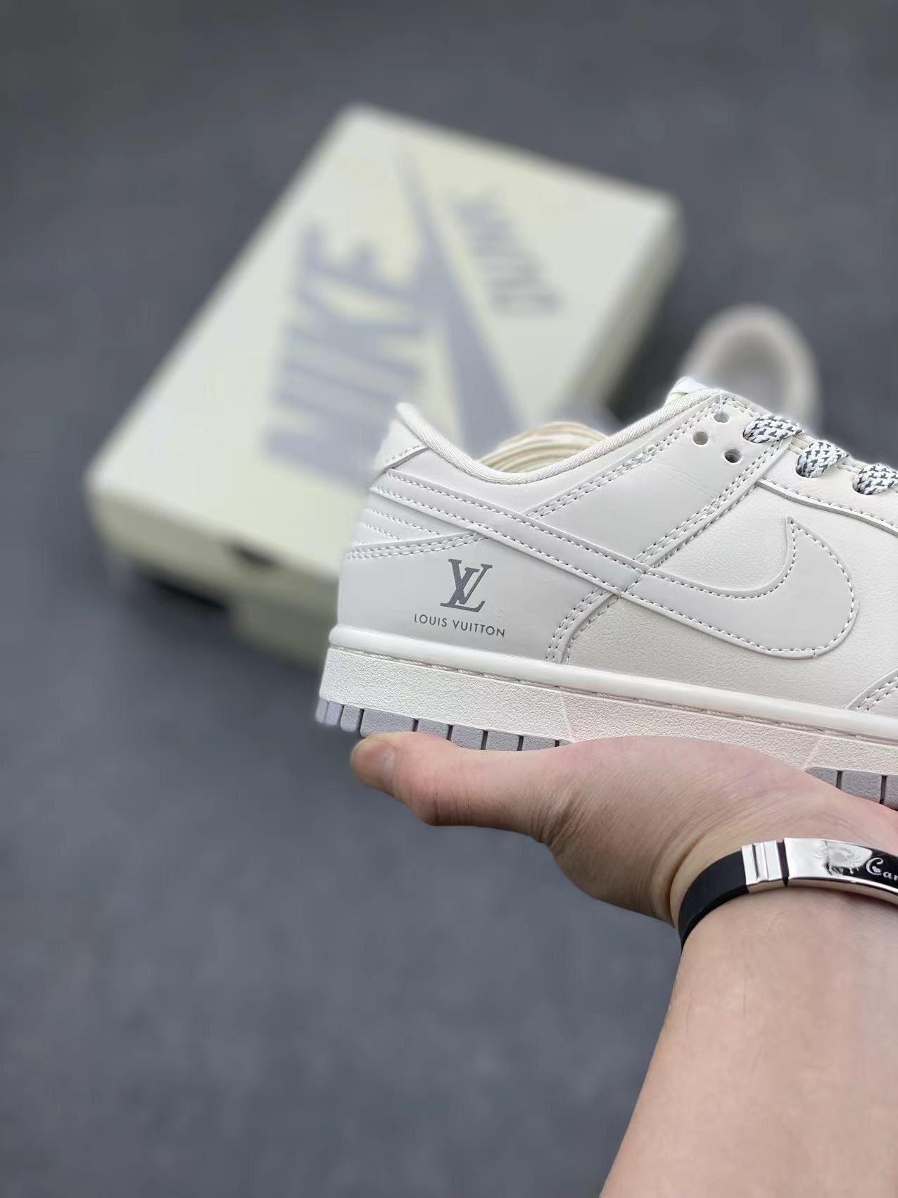 Nike SB Dunk Low Louis Vuitton Custom Sneakers - Limited Edition 6 i1712472776 8162 7