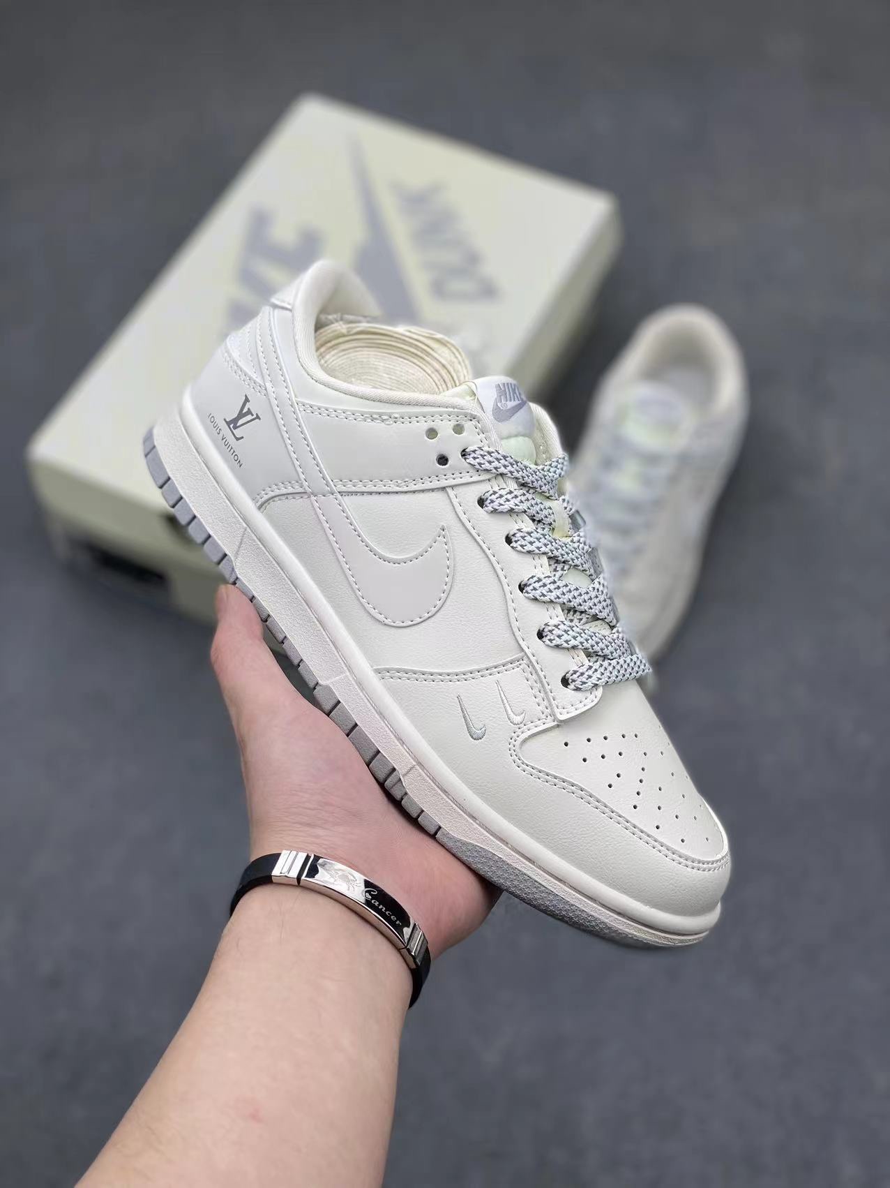 Nike SB Dunk Low Louis Vuitton Custom Sneakers - Limited Edition 2 i1712472776 932 8