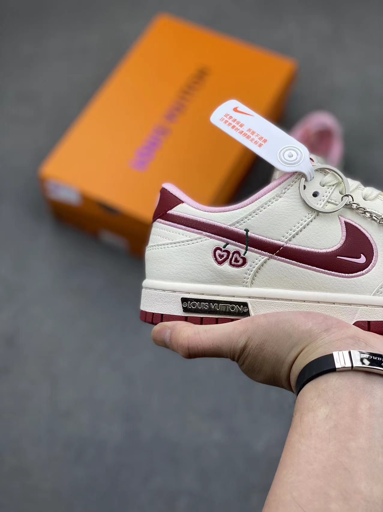 Nike SB Dunk Low Cherry Valentine's Day Sneakers - High-End Custom Edition 6 i1715843438 6587 1