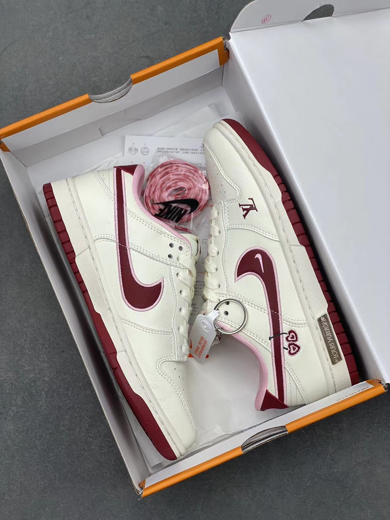 Nike SB Dunk Low Cherry Valentine's Day Sneakers - High-End Custom Edition 10 i1715843438 7261 6