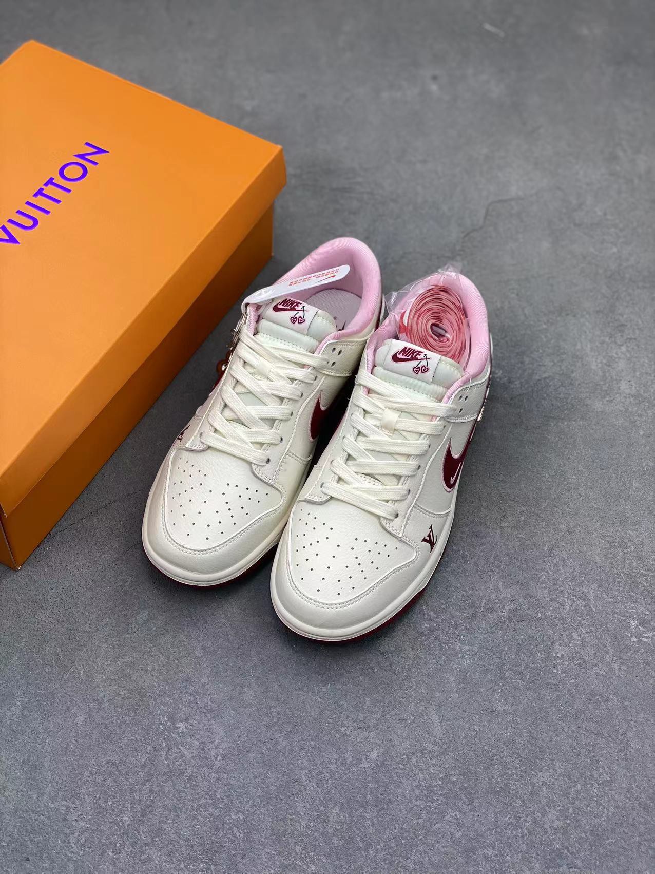 Nike SB Dunk Low Cherry Valentine's Day Sneakers - High-End Custom Edition 9 i1715843438 8978 4