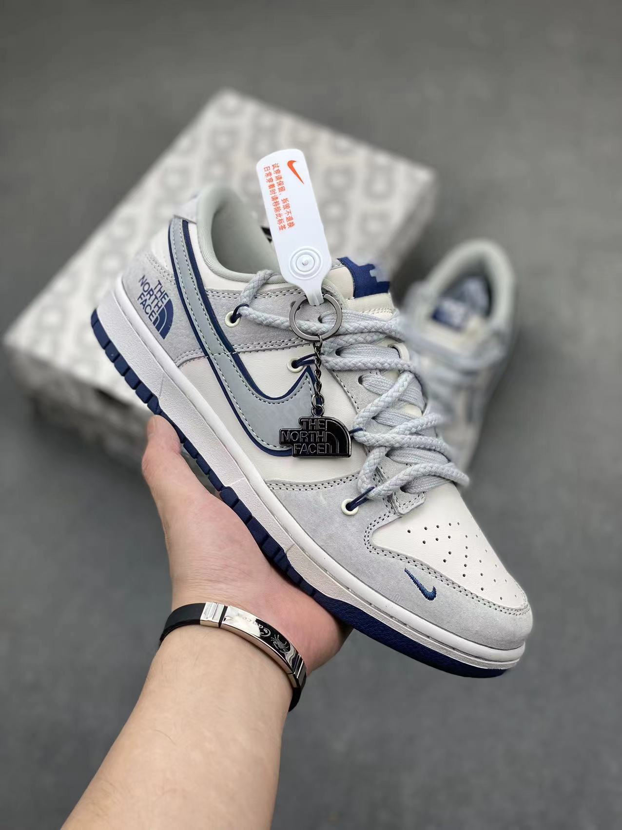 The North Face x CDG Play x Nike Dunk Low Grey Blue Collaboration Shoes 2 i1717310946 2994 1
