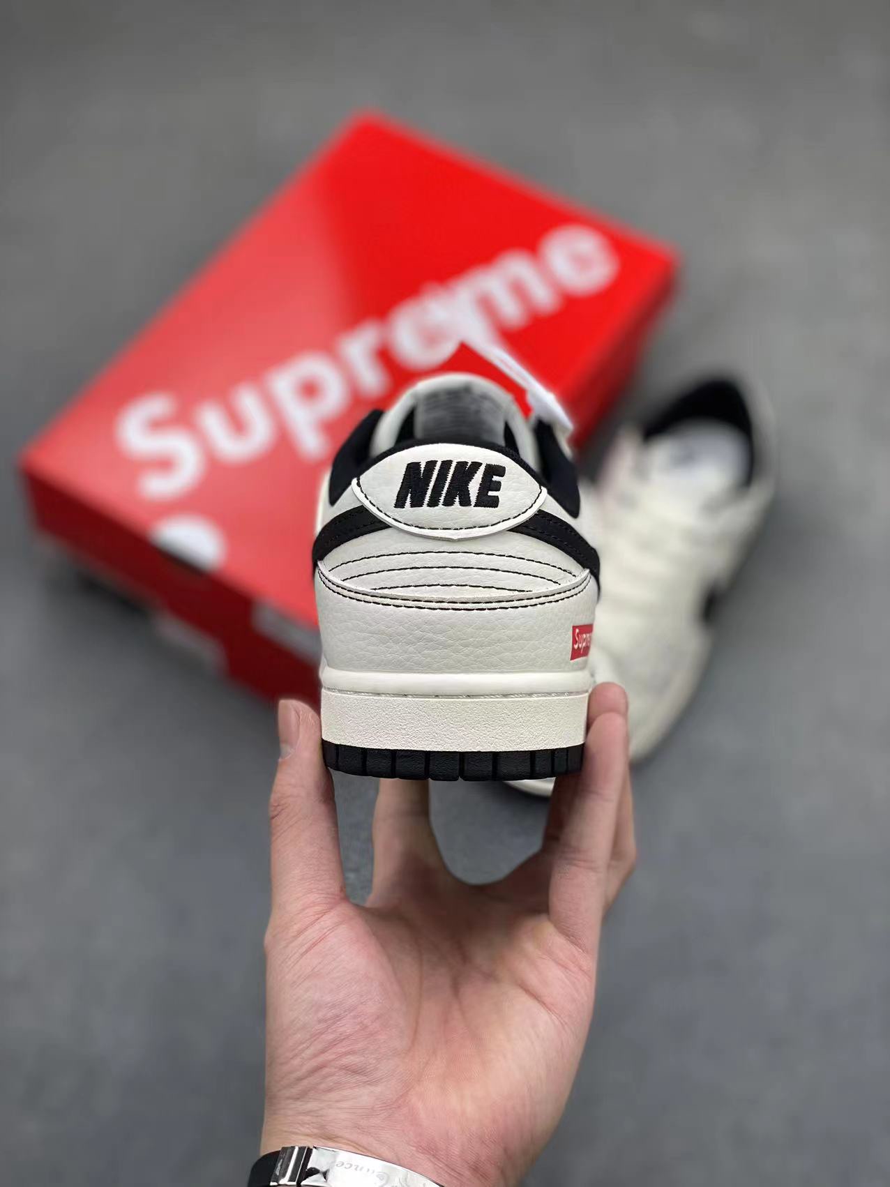 Nike SB Dunk Low Supreme Collab Anniversary Edition Casual Skateboarding Shoes 5 i1717747149 6133 5