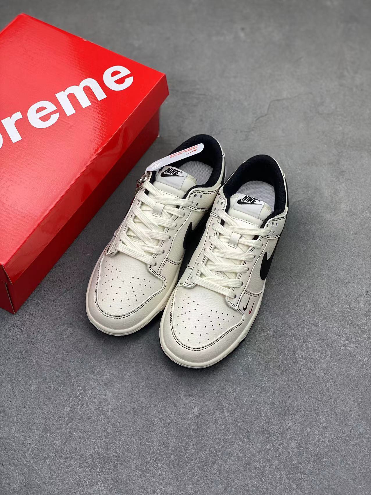 Nike SB Dunk Low Supreme Collab Anniversary Edition Casual Skateboarding Shoes 9 i1717747149 7736 1
