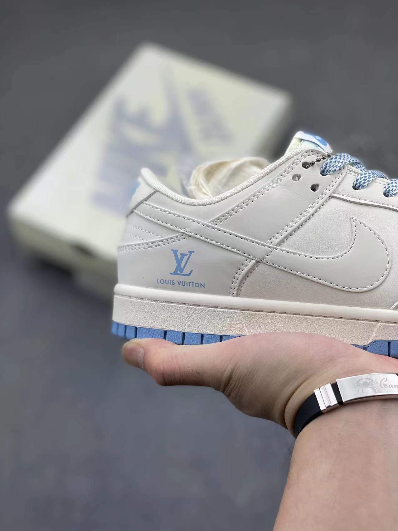 Nike SB Dunk Low "Louis Vuitton" Blue Sneakers - Limited Edition 6 i1718879077 5050 7