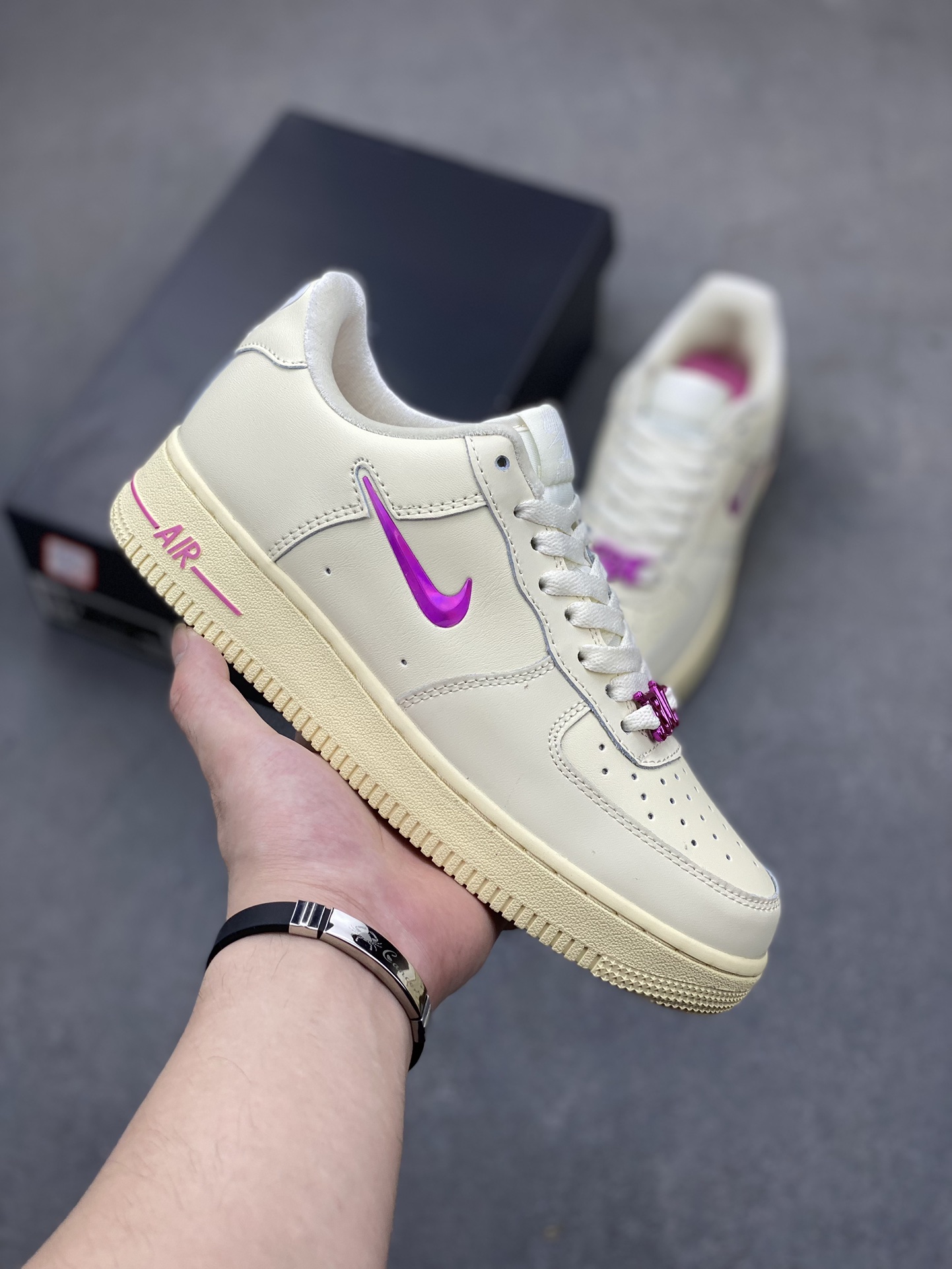 Nike Air Force 1 Low Casual Sneakers FB8251-700 - Versatile & Comfortable 2 i1719950275 3696 7