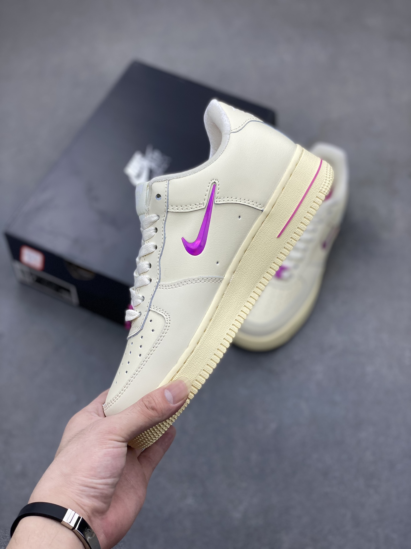 Nike Air Force 1 Low Casual Sneakers FB8251-700 - Versatile & Comfortable 4 i1719950275 6638 8