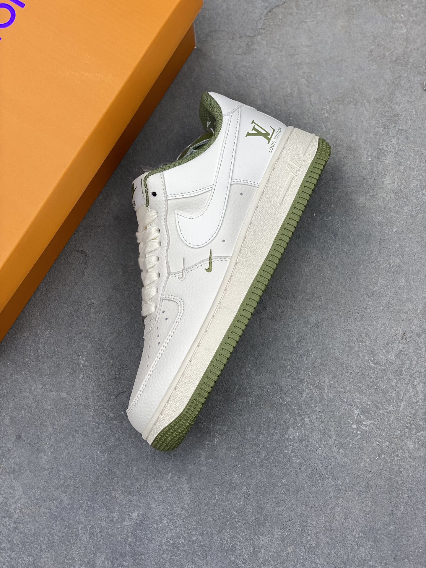 Nike Air Force 1 Low Louis Vuitton Collab Sneakers - Limited Edition 8 i1719950328 297 0
