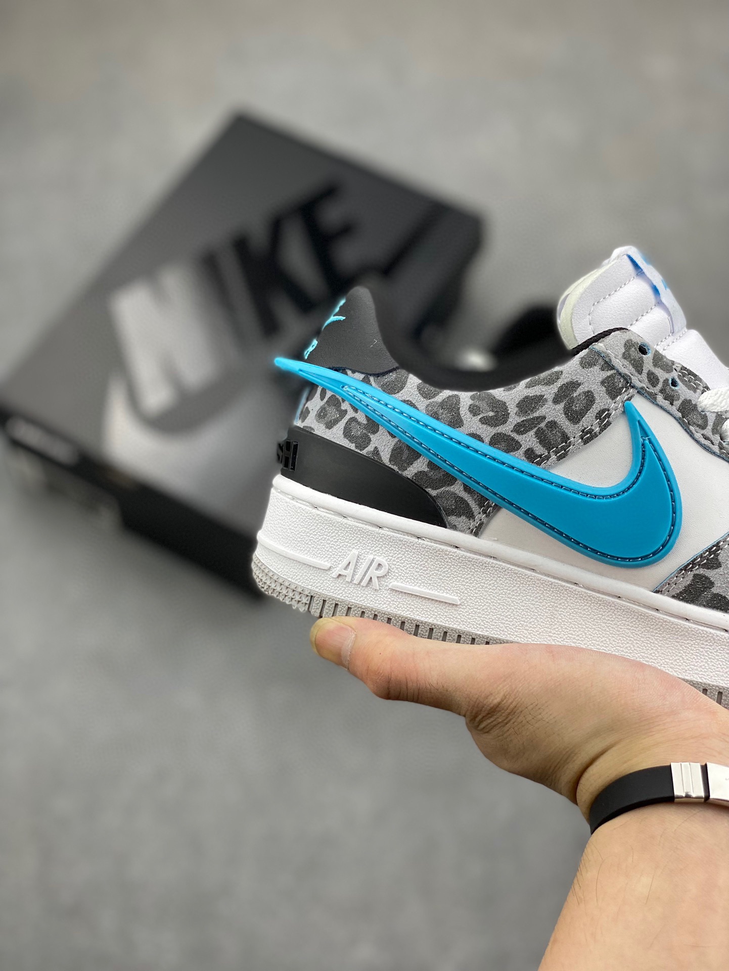 Nike Air Force 1 '07 Low Sneakers - Leopard Print, White and Blue 6 i1719951508 7820 6