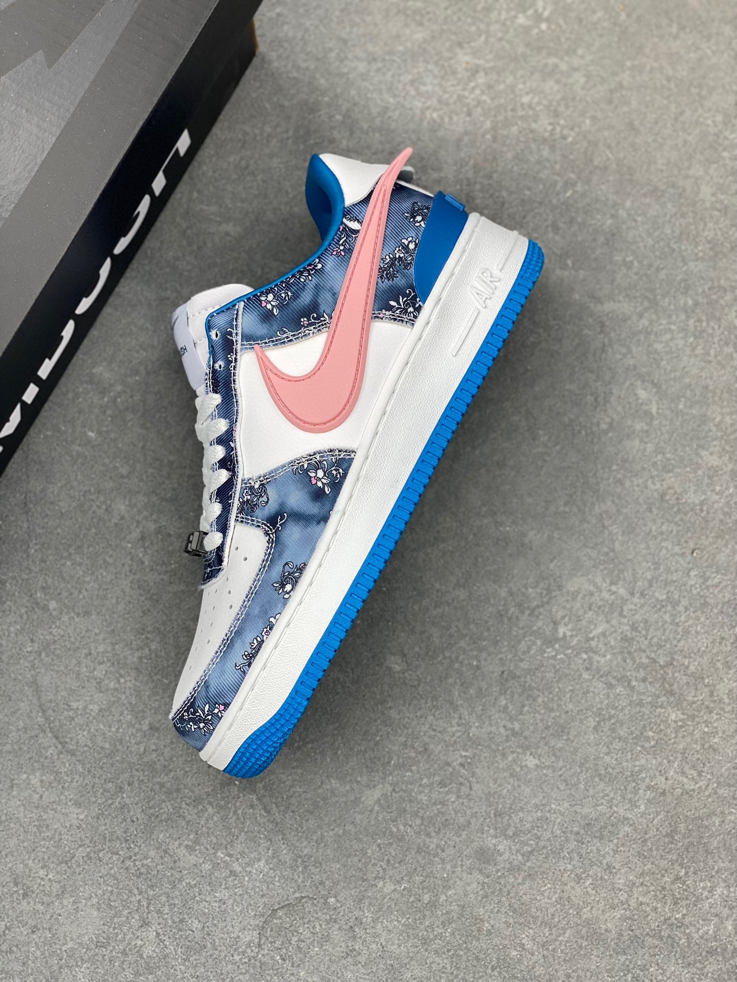 Nike Air Force 1 '07 Low AMBUSH Sneakers White Blue Pink DV3464 8 i1719951526 417 8
