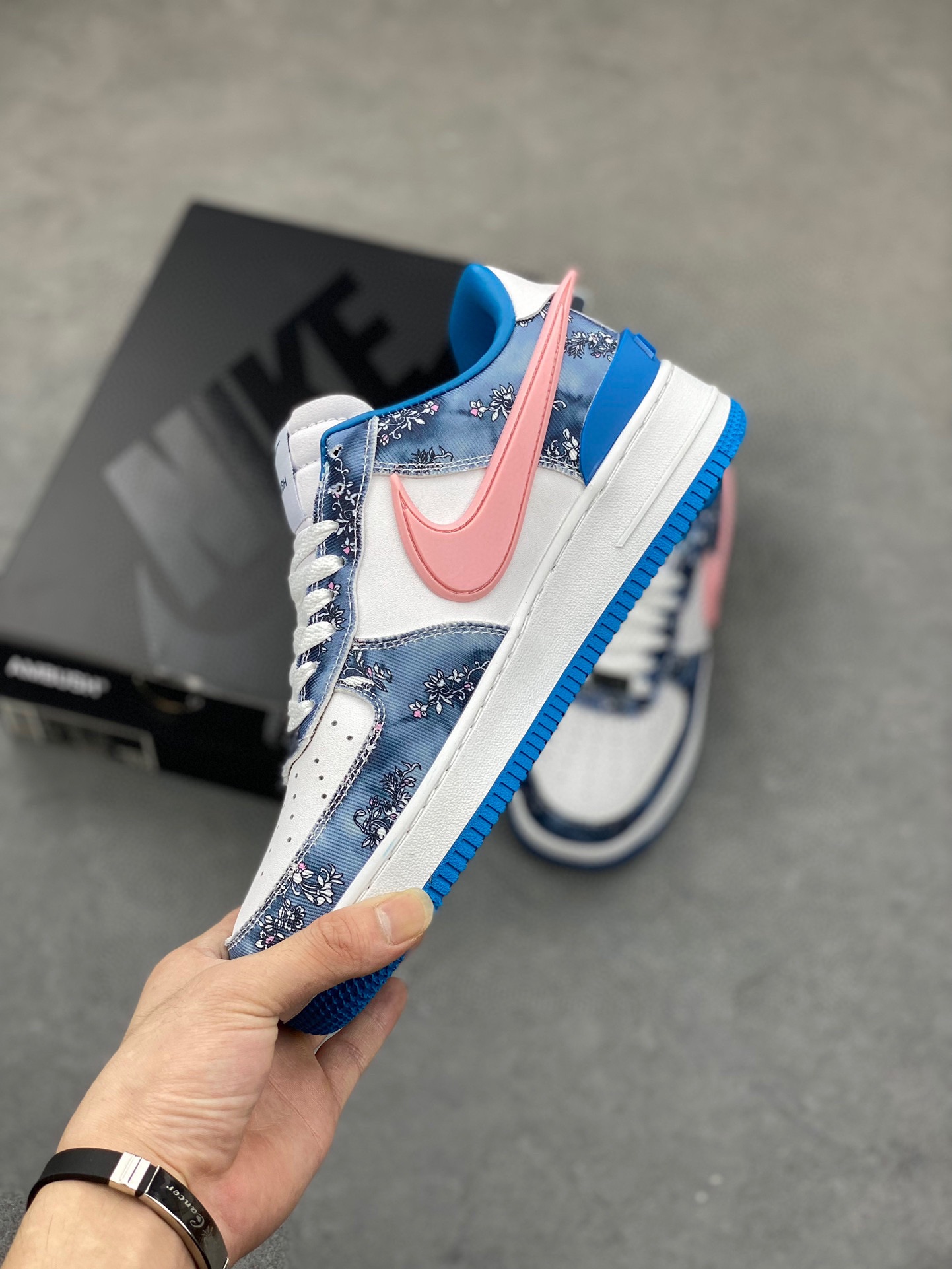Nike Air Force 1 '07 Low AMBUSH Sneakers White Blue Pink DV3464 4 i1719951526 8480 6