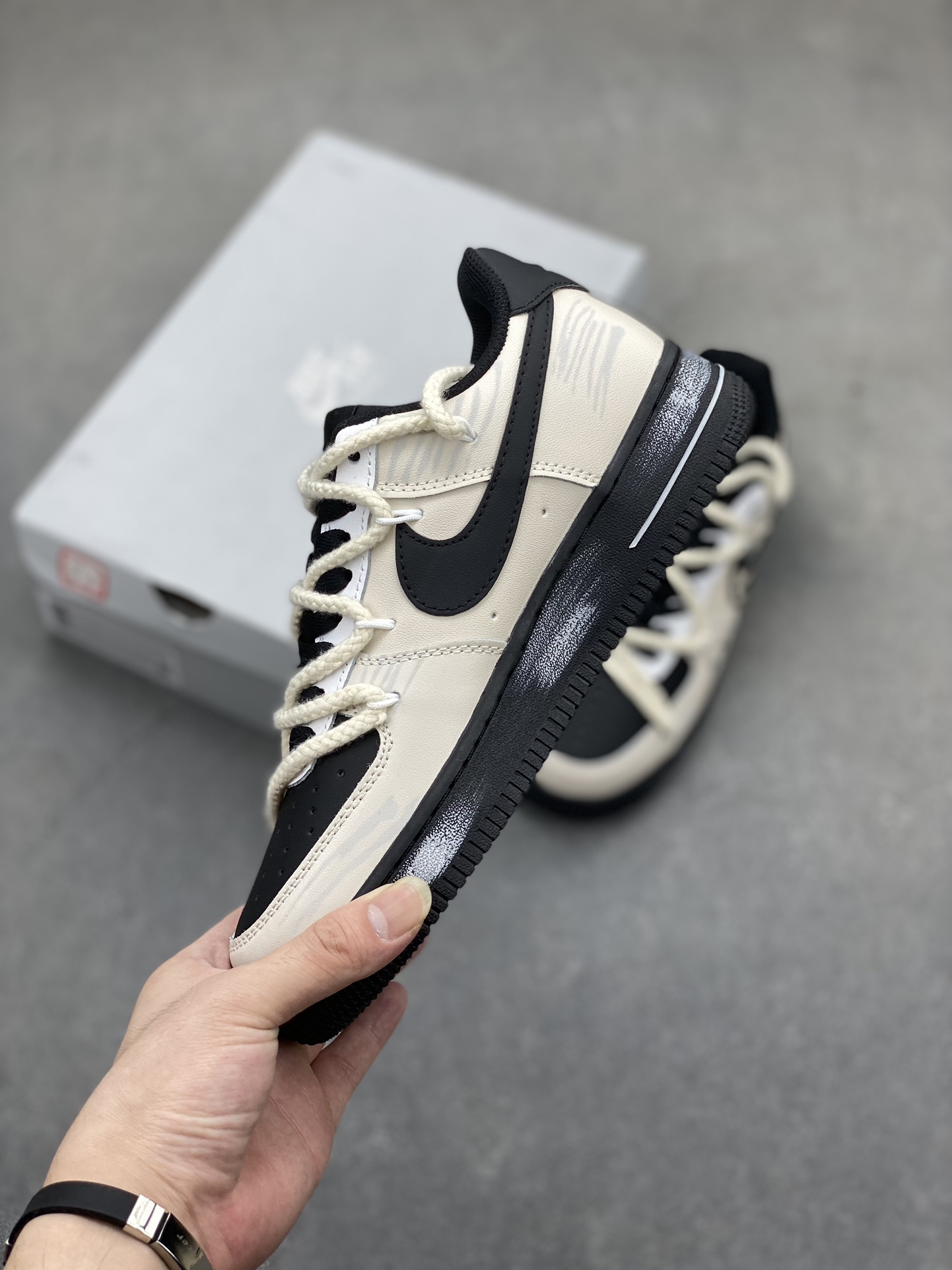 Nike Air Force 1 '07 Low-Top Sneakers - Versatile & Comfortable 4 i1720032544 454 5