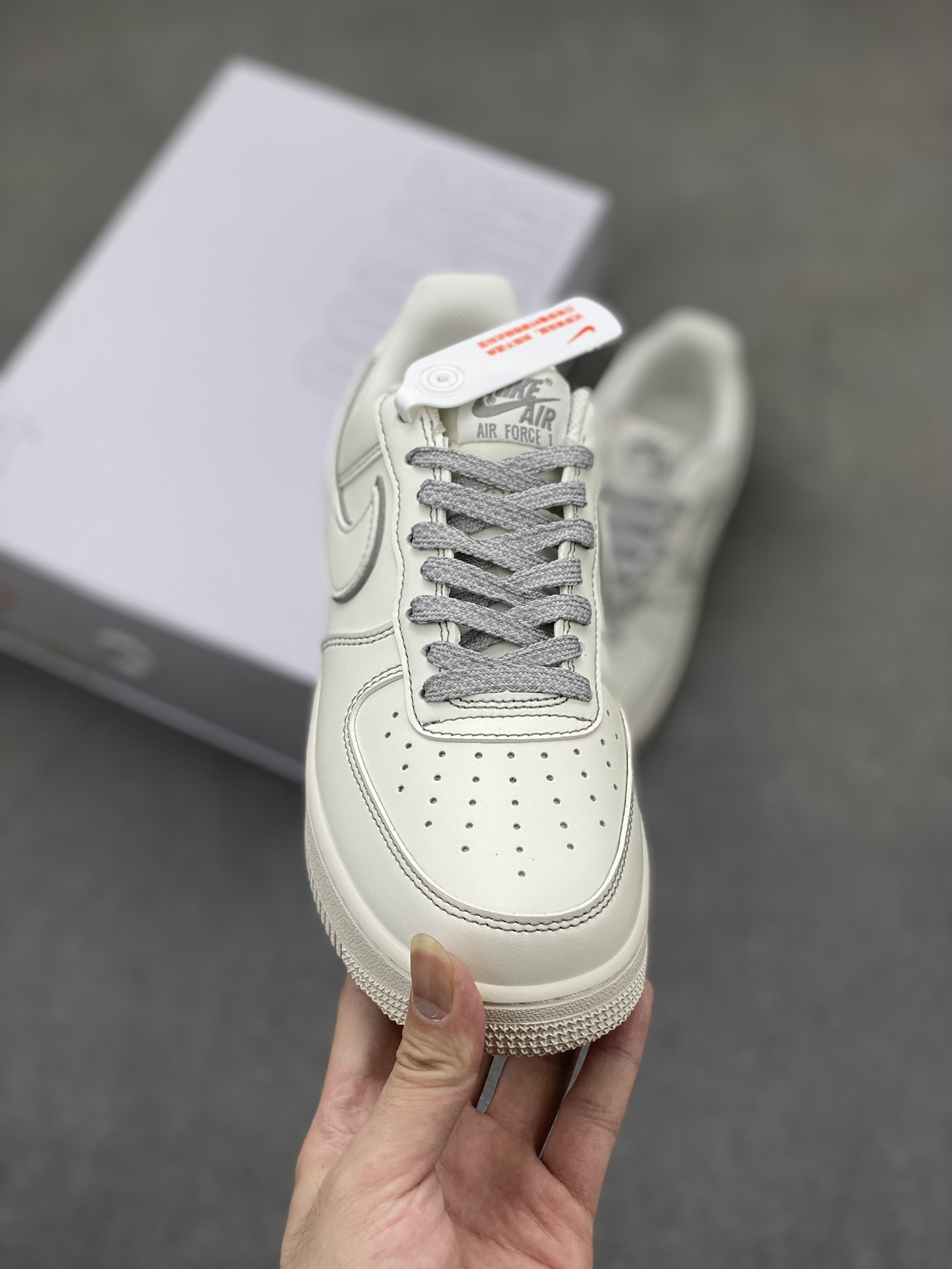 Nike Air Force 1 '07 Low-Top Sneakers - Timeless Style & Comfort - CW2288-111 3 i1720032591 5637 0
