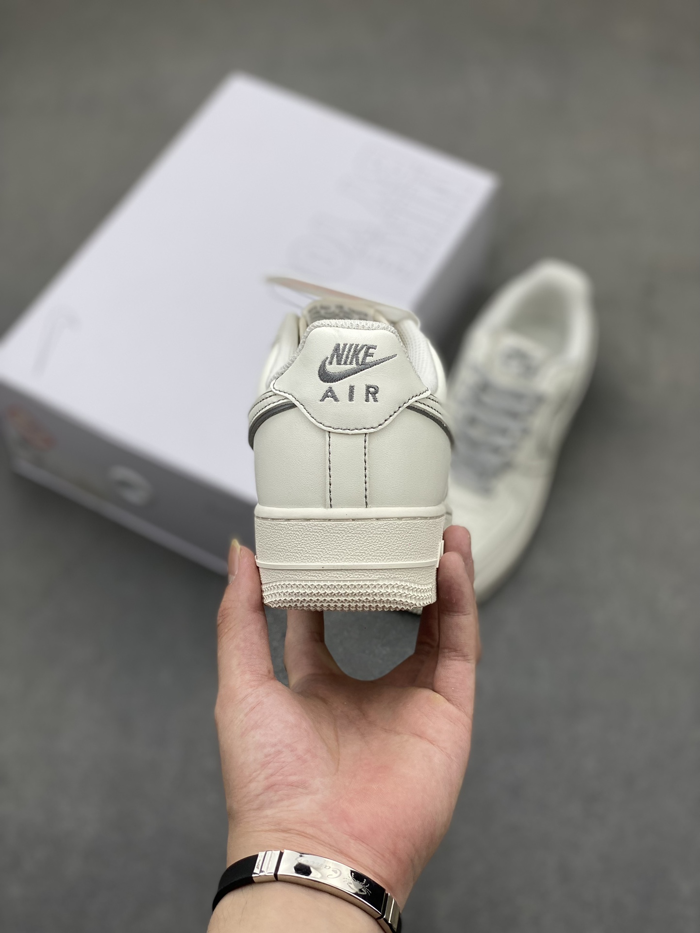 Nike Air Force 1 '07 Low-Top Sneakers - Timeless Style & Comfort - CW2288-111 5 i1720032592 6531 7