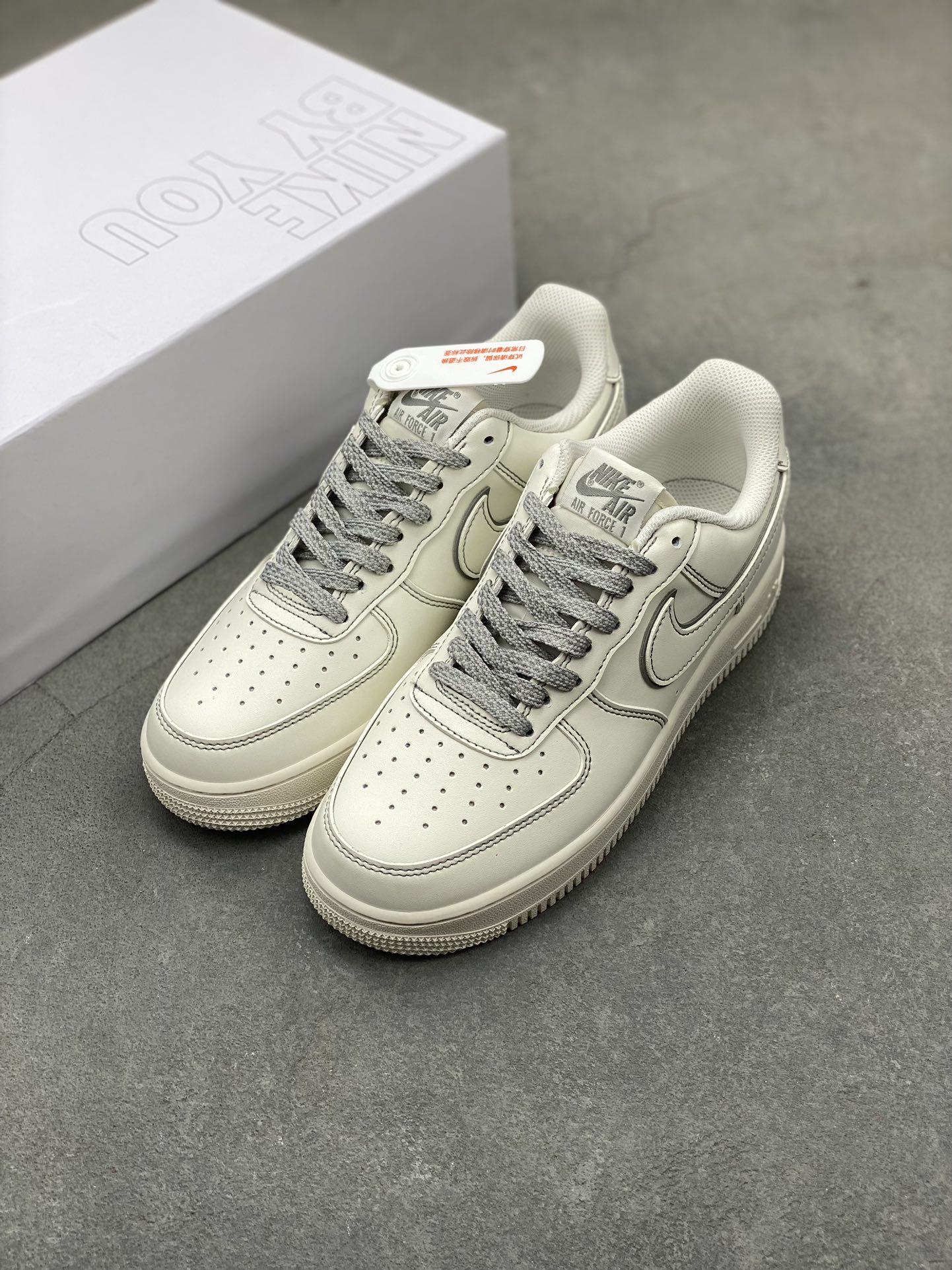 Nike Air Force 1 '07 Low-Top Sneakers - Timeless Style & Comfort - CW2288-111 9 i1720032592 8413 4