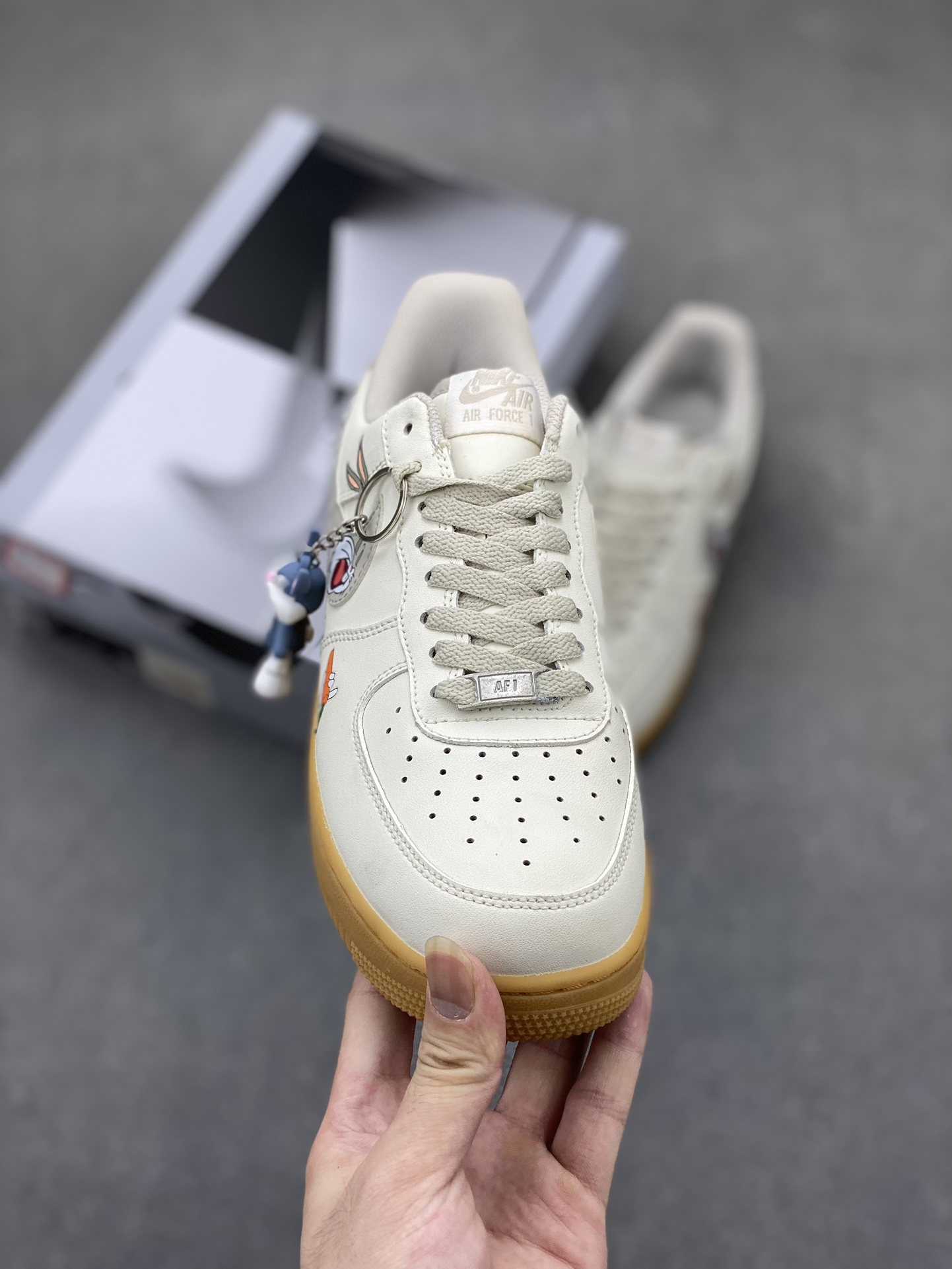 Nike Air Force 1 '07 Low Looney Tunes Bugs Bunny Sneakers 3 i1720032817 3025 4