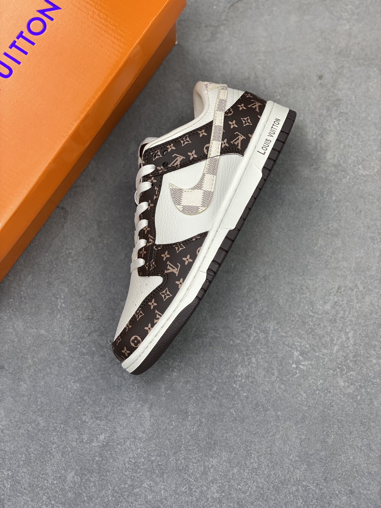 Nike SB Dunk Low Louis Vuitton Collab Brown White - Premium Quality 7 i1720033783 2772 2