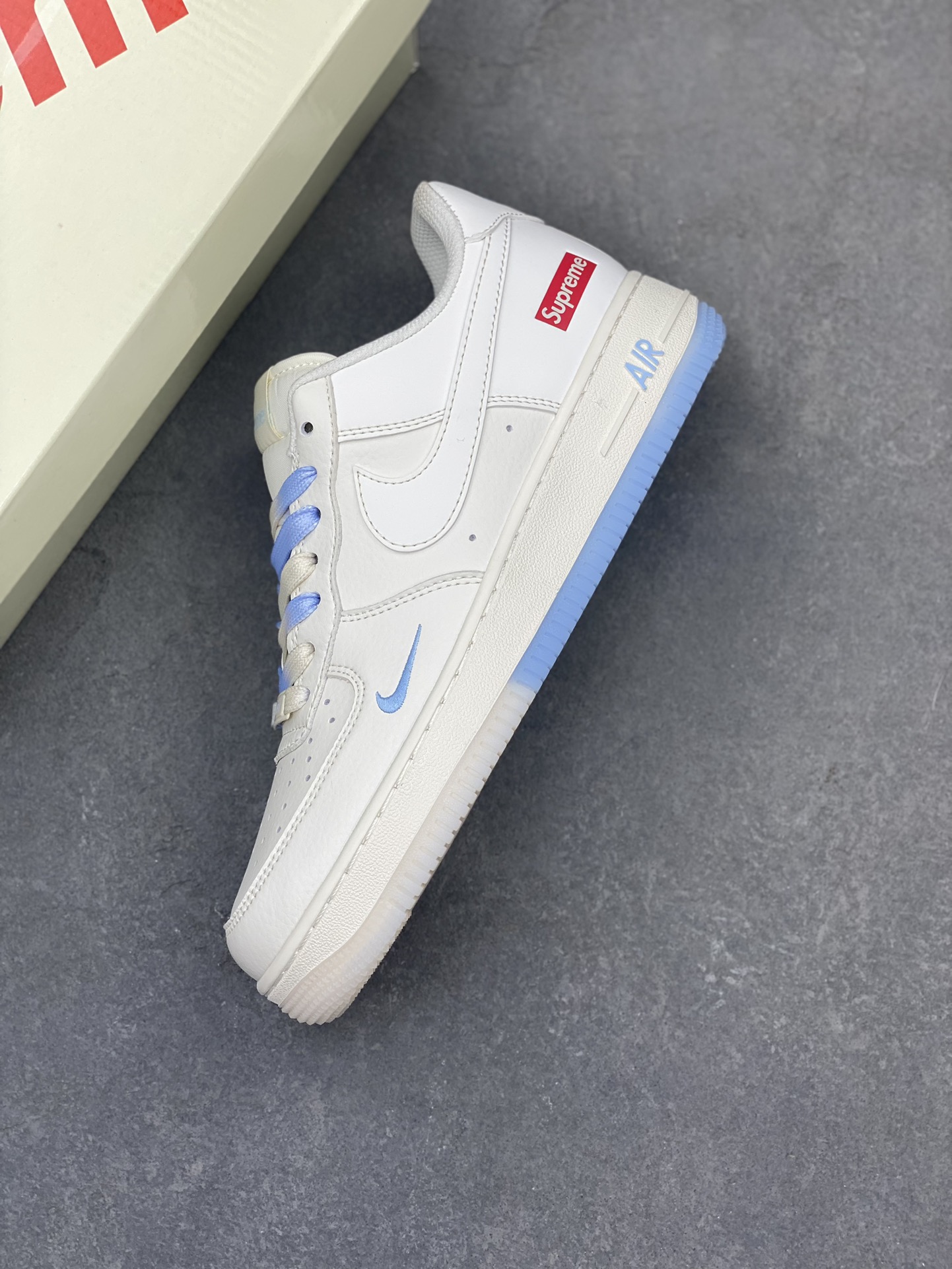 Nike Air Force 1 '07 Low Supreme Collab White Blue Sneakers - Limited Edition 8 i1720209267 2816 6