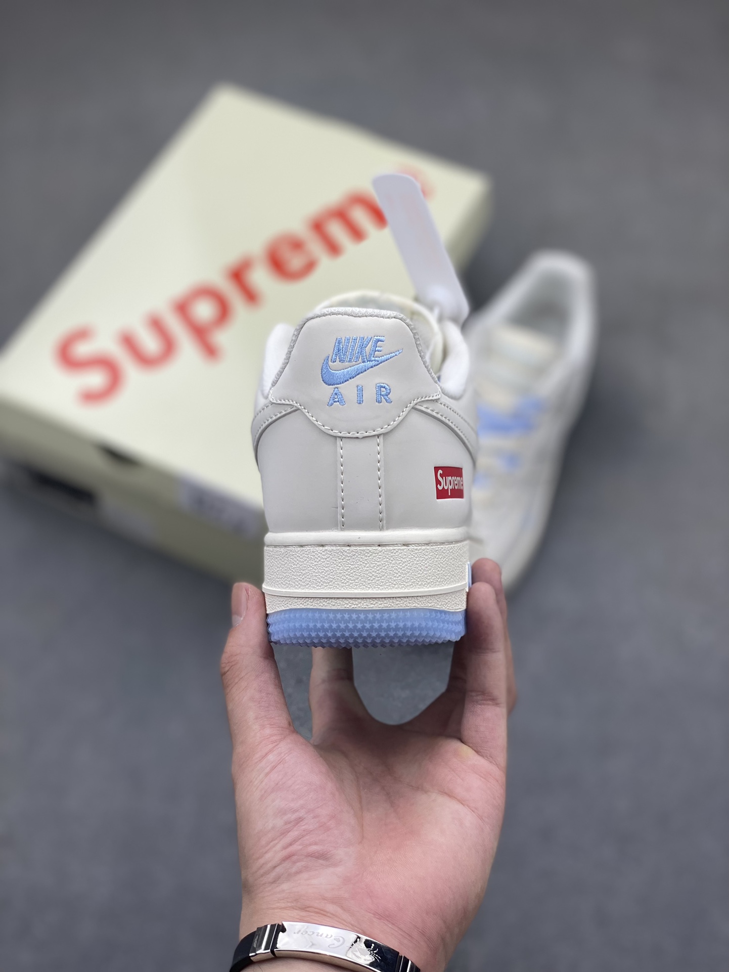 Nike Air Force 1 '07 Low Supreme Collab White Blue Sneakers - Limited Edition 5 i1720209267 3242 3