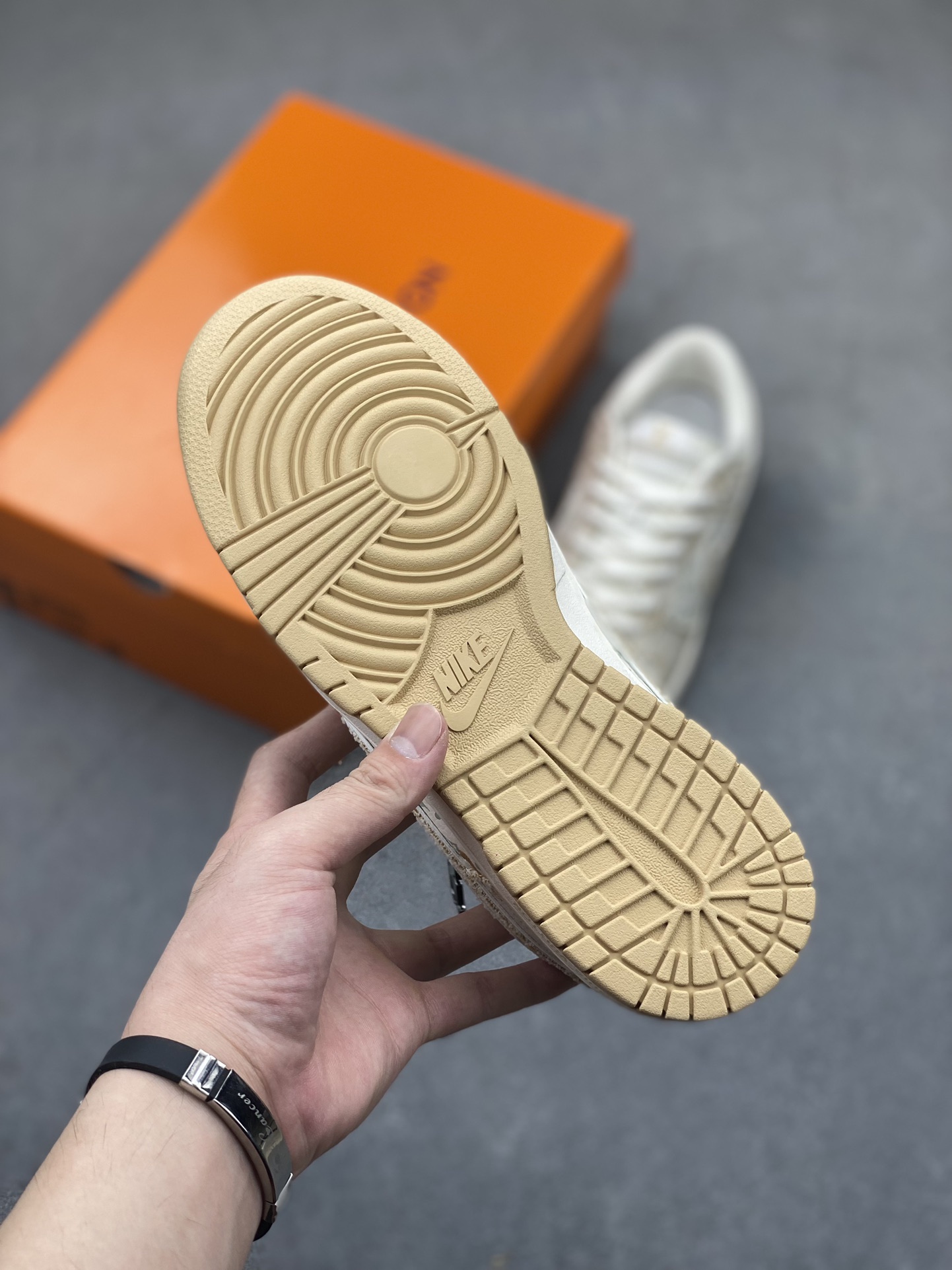 Nike SB Dunk Low Louis Vuitton Collab Custom Beige Casual Sneakers 7 i1720210061 1913 7