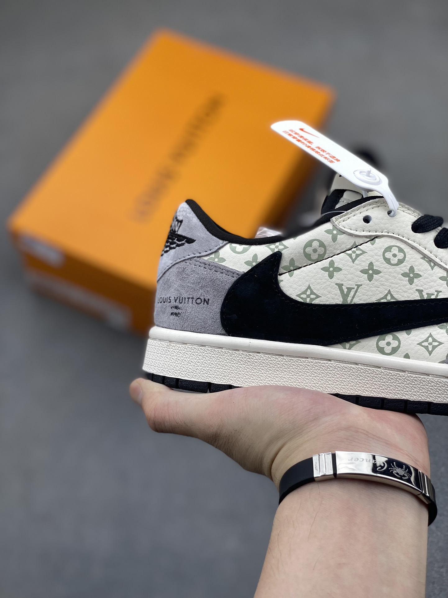 Travis Scott x Fragment Design x Jordan Air Jordan 1 Low - Louis Vuitton 6 i1720210098 3067 5
