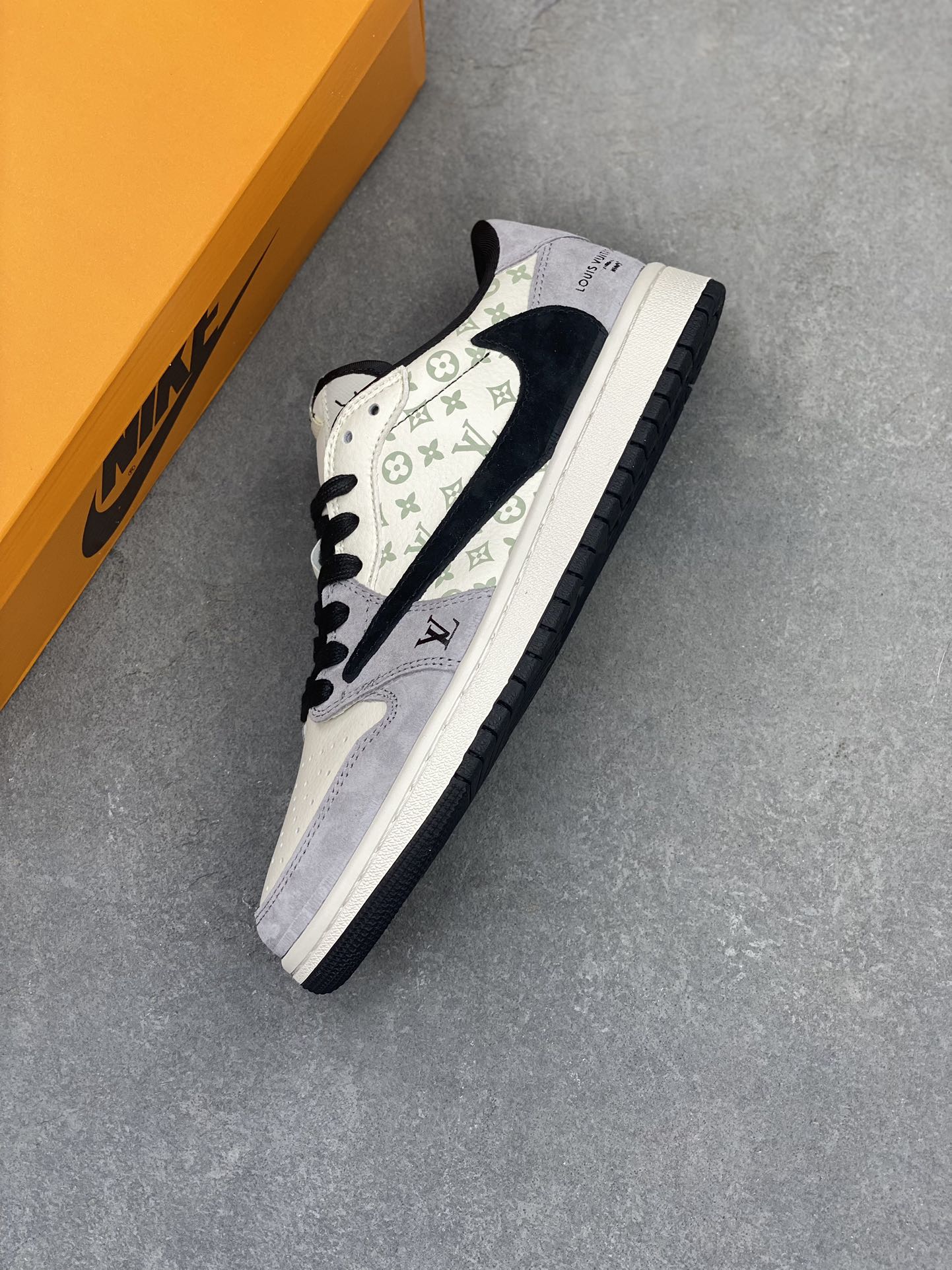 Travis Scott x Fragment Design x Jordan Air Jordan 1 Low - Louis Vuitton 8 i1720210098 8778 6