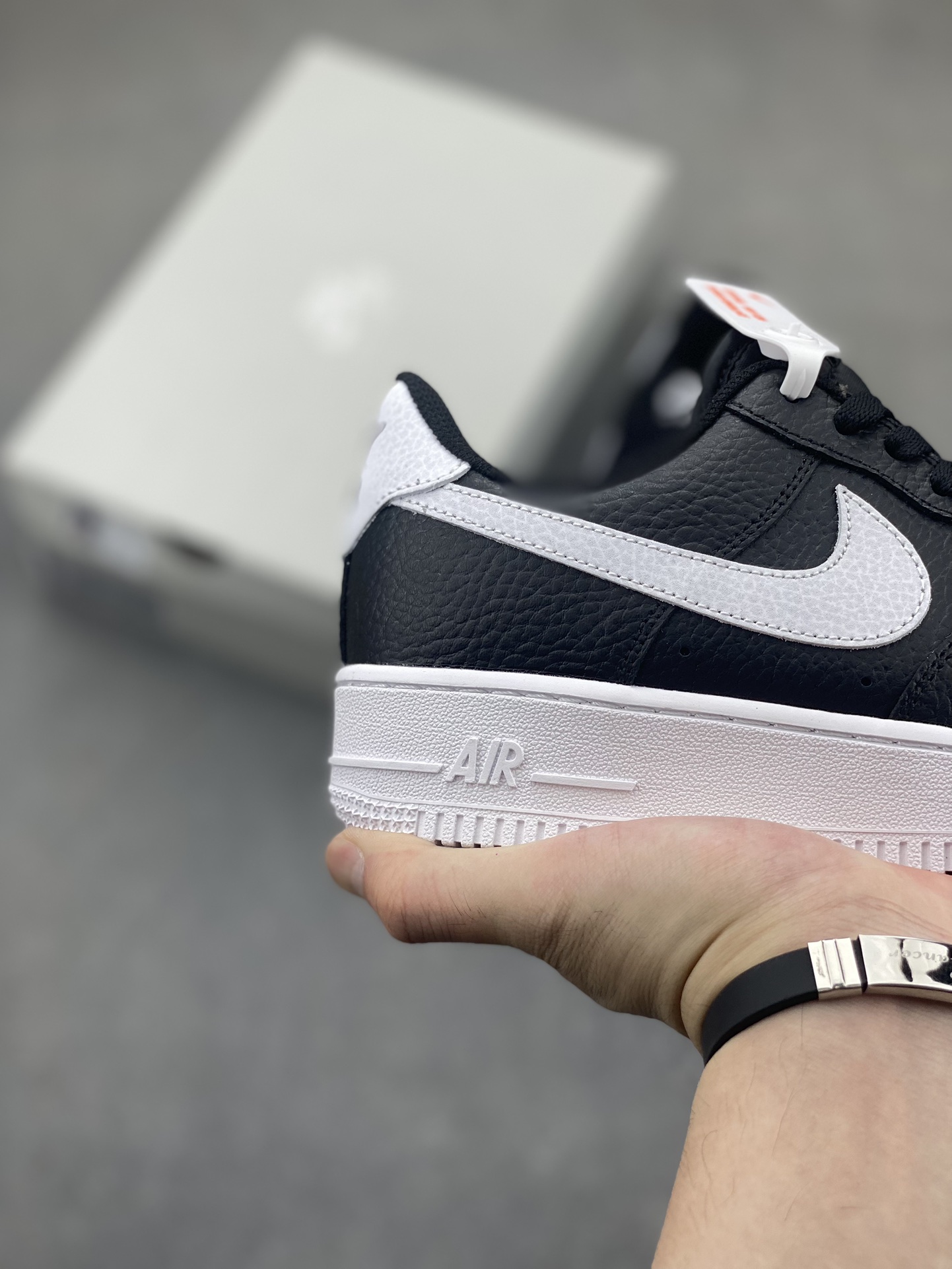 Nike Air Force 1 '07 Low: Black Leather, Iconic Style, All-Day Comfort 6 i1720296139 619 1