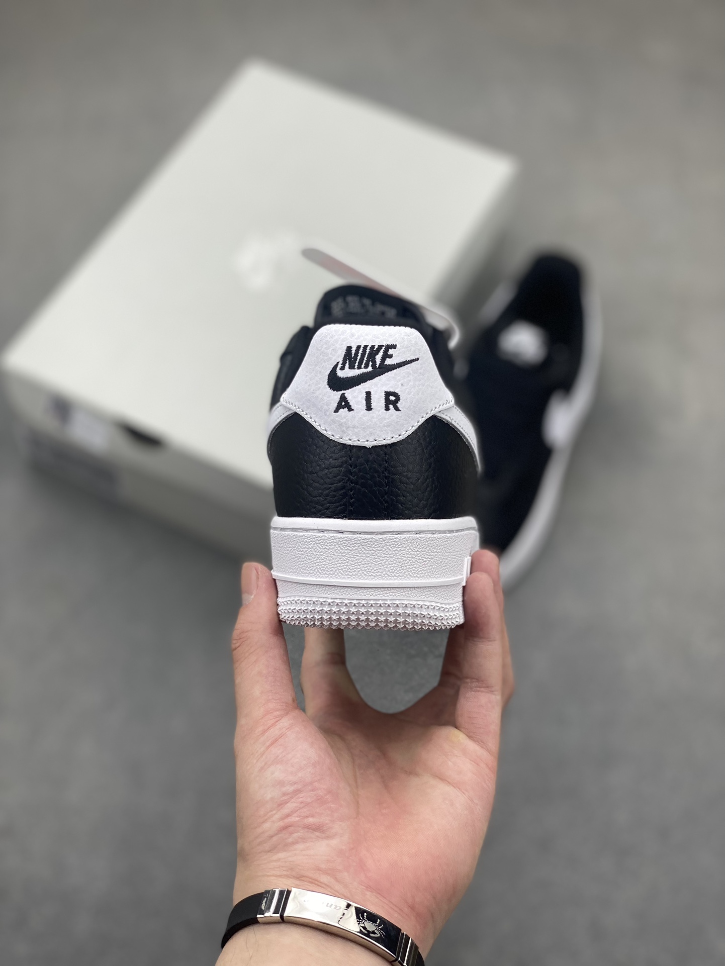 Nike Air Force 1 '07 Low: Black Leather, Iconic Style, All-Day Comfort 5 i1720296139 9928 2