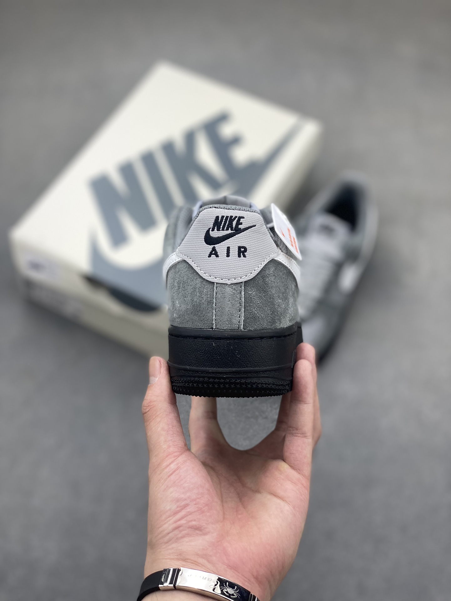 Nike Air Force 1 '07 Low Grey/White - Iconic Style, Ultimate Comfort 5 i1720296316 1604 5