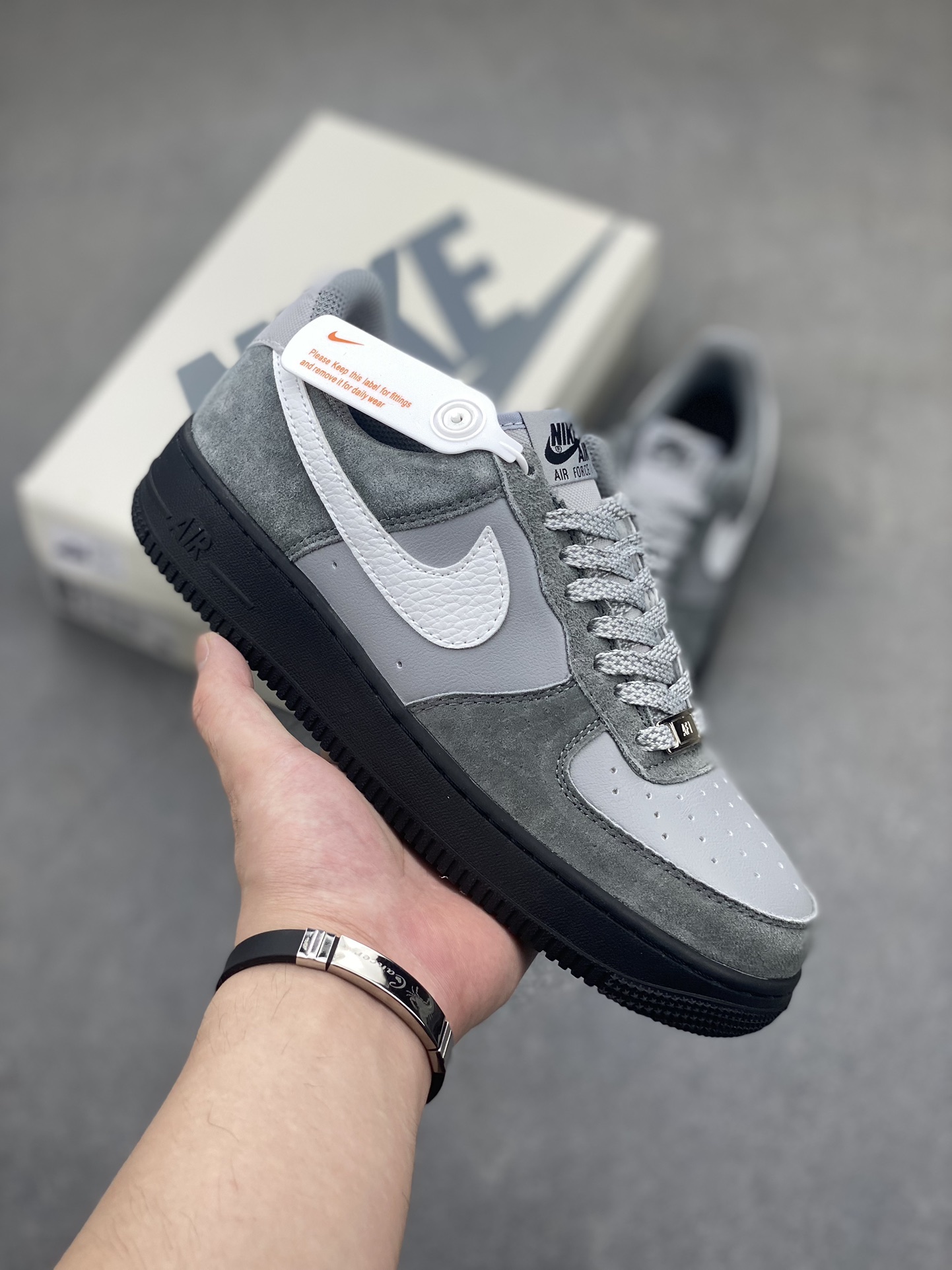 Nike Air Force 1 '07 Low Grey/White - Iconic Style, Ultimate Comfort 2 i1720296316 1824 6