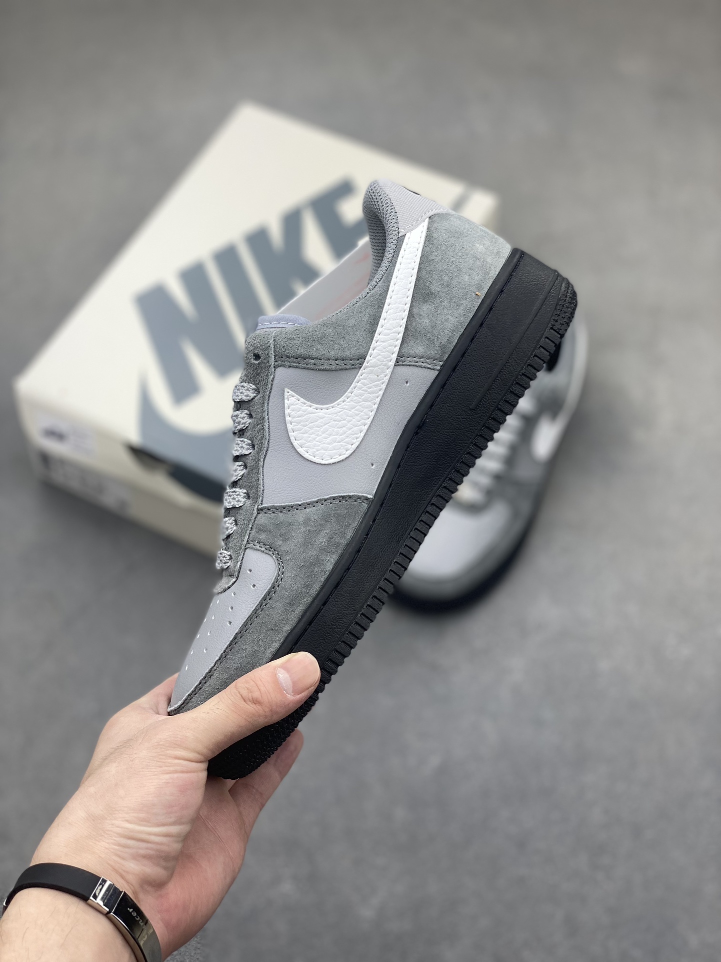 Nike Air Force 1 '07 Low Grey/White - Iconic Style, Ultimate Comfort 4 i1720296316 2183 0