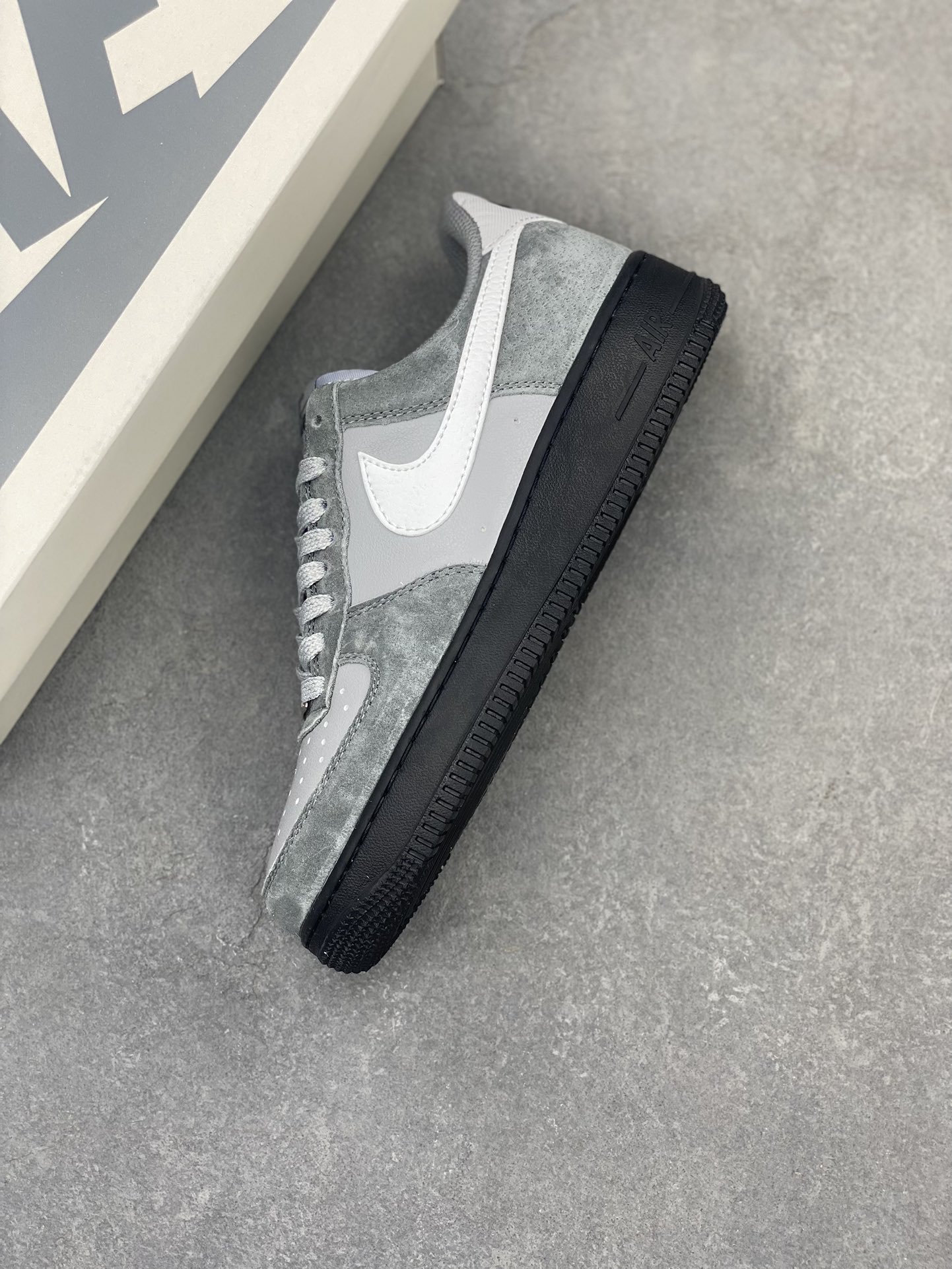 Nike Air Force 1 '07 Low Grey/White - Iconic Style, Ultimate Comfort 8 i1720296316 8443 7