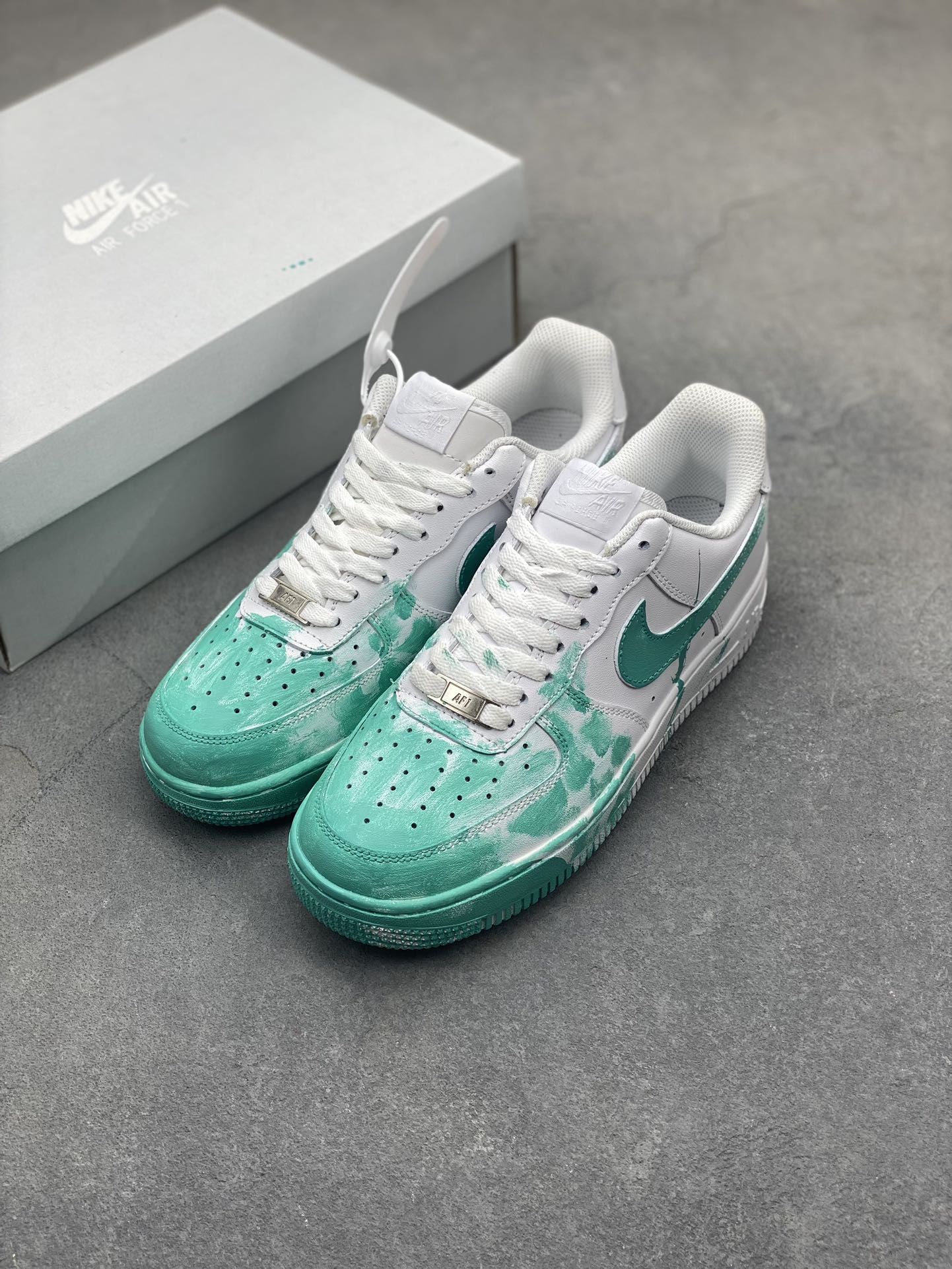 Nike Air Force 1 '07 Low White/Aurora Green Casual Sneakers CW2288-111 9 i1720378552 7028 4