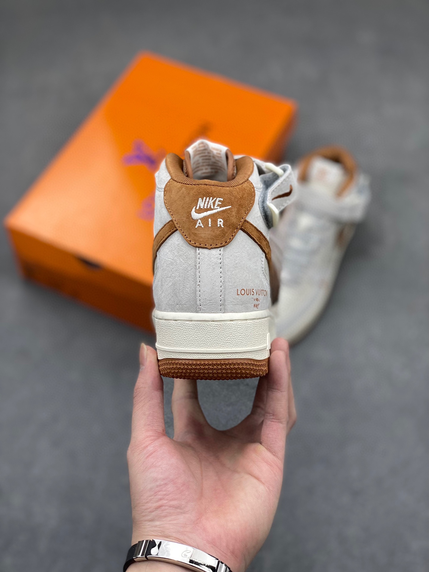 Nike Air Force 1 '07 Low Louis Vuitton Collab Sneakers - Grey/Brown 5 i1720380288 8862 0