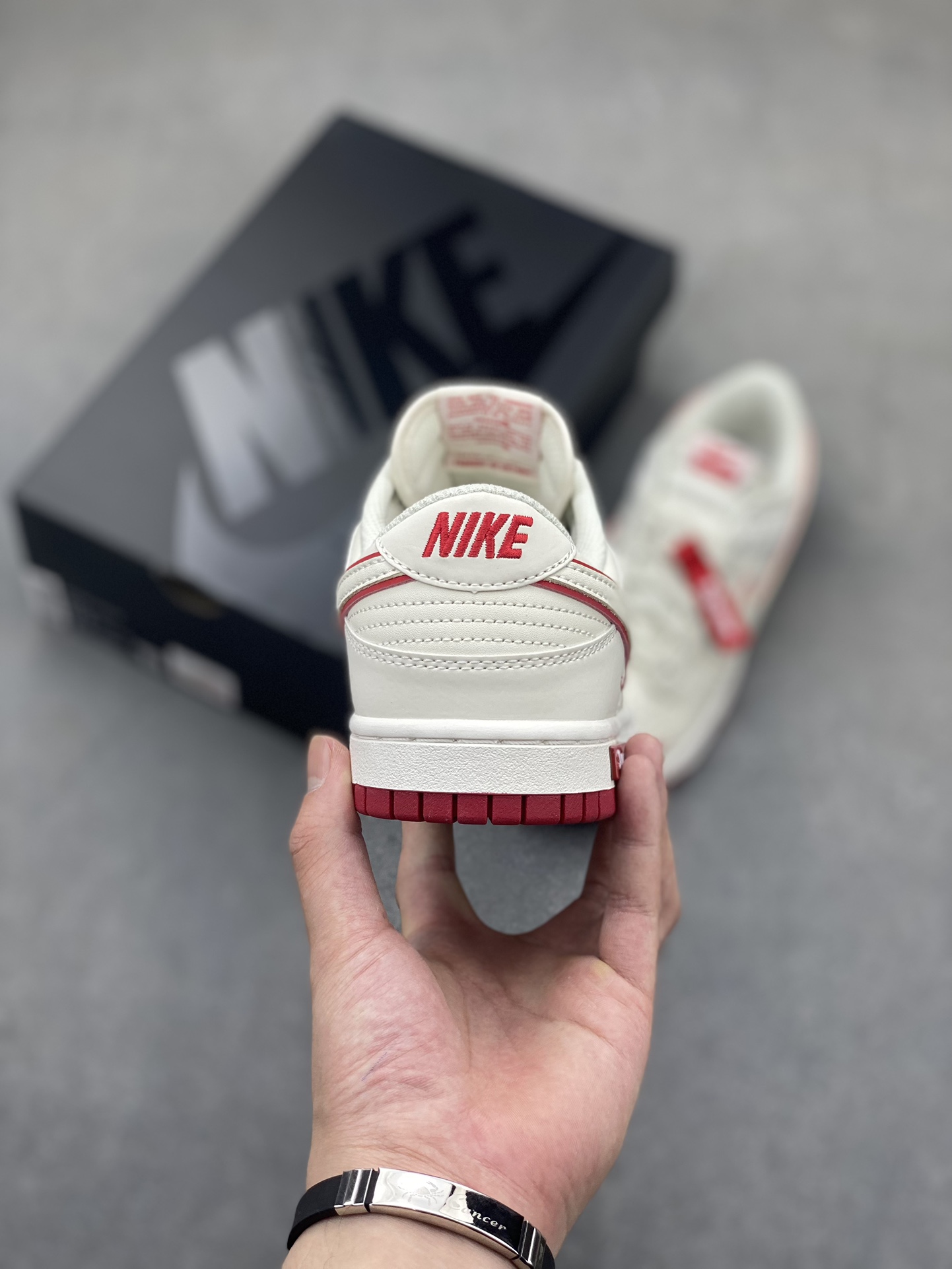 Nike SB Dunk Low Supreme Collab Anniversary Edition - Red Accents 5 i1720381368 4803 6