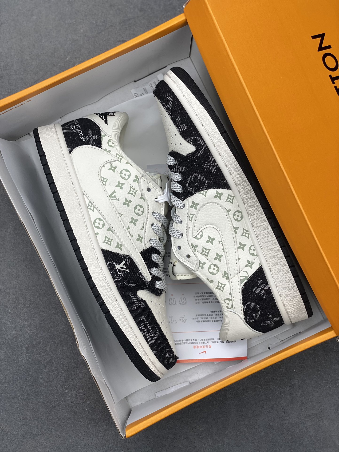 Travis Scott x Fragment Design x Louis Vuitton Air Jordan 1 Low 9 i1720471845 7907 0