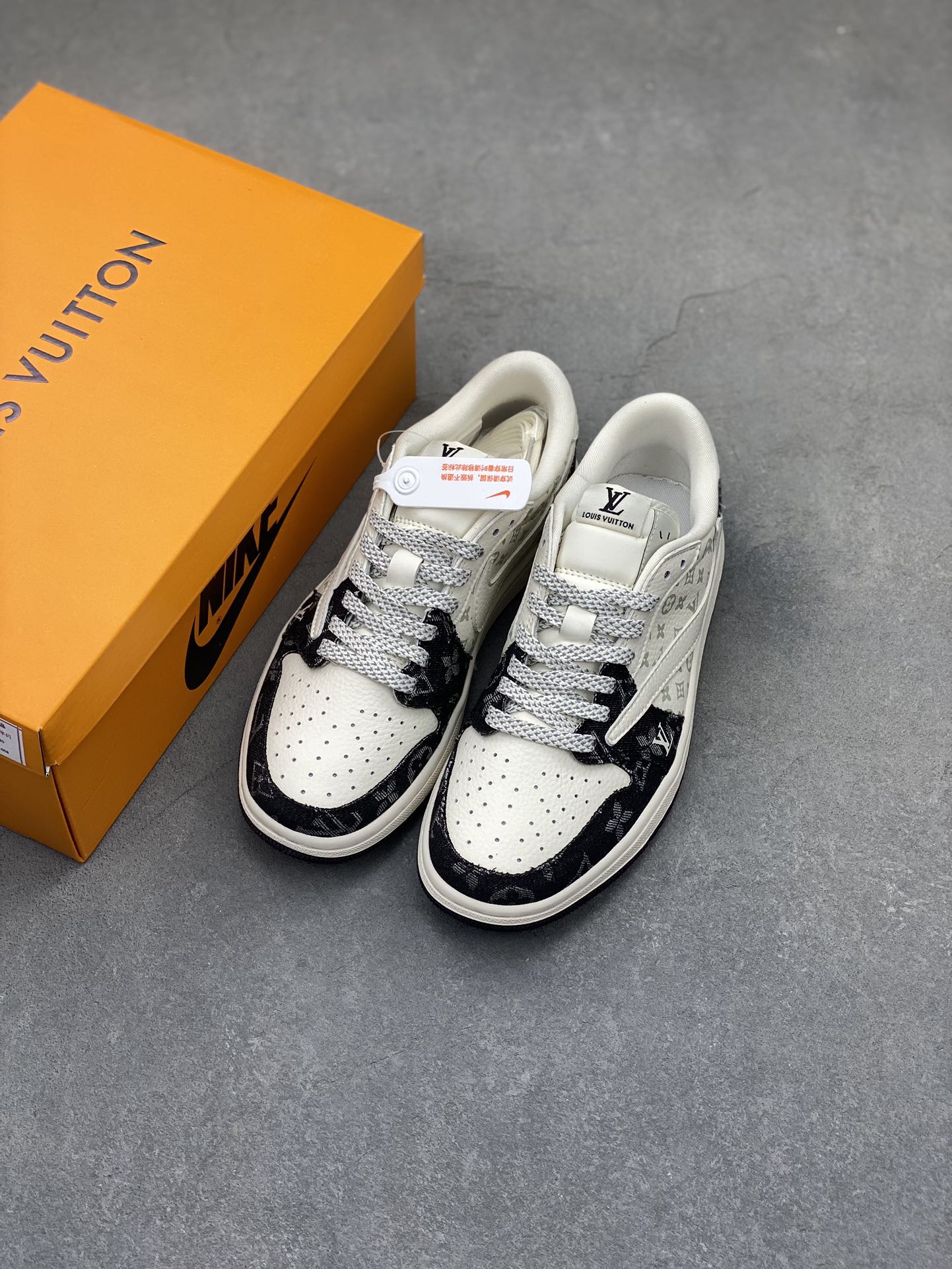 Travis Scott x Fragment Design x Louis Vuitton Air Jordan 1 Low 8 i1720471846 3243 4