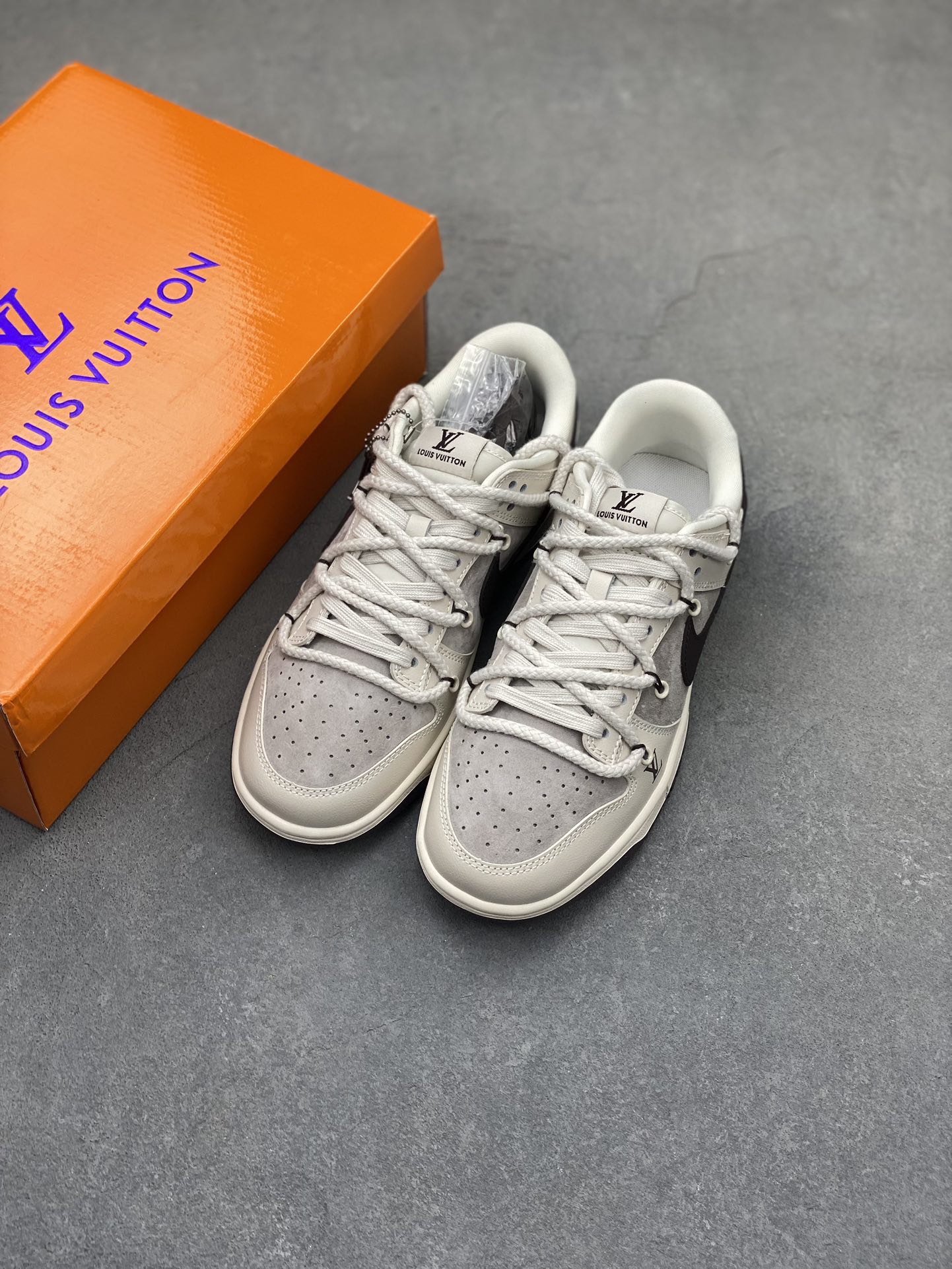 Nike SB Dunk Low Louis Vuitton Custom Coffee Sneakers - Premium Quality 8 i1720991426 5673 3